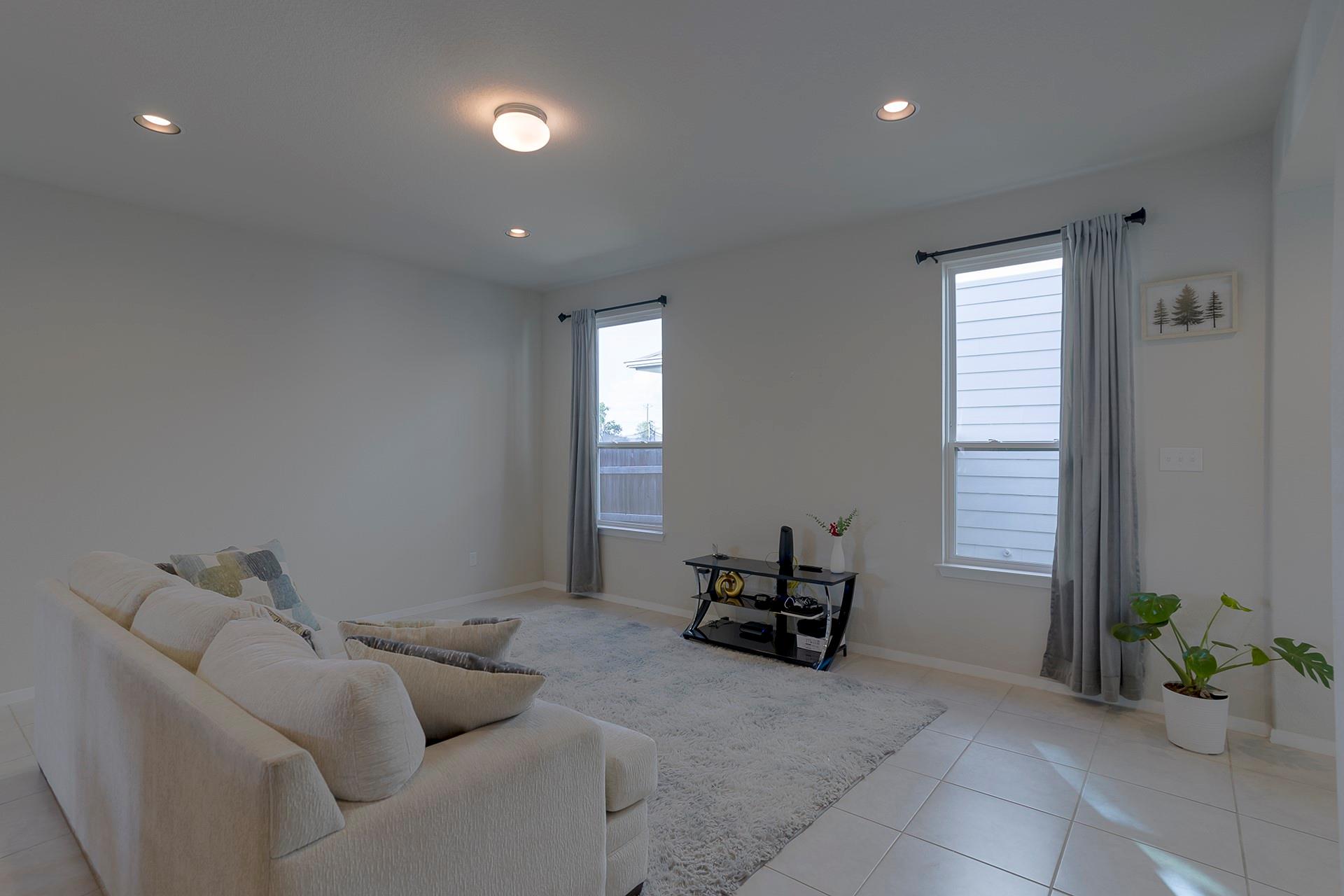 284 Delta Crst, Maxwell, TX 78656