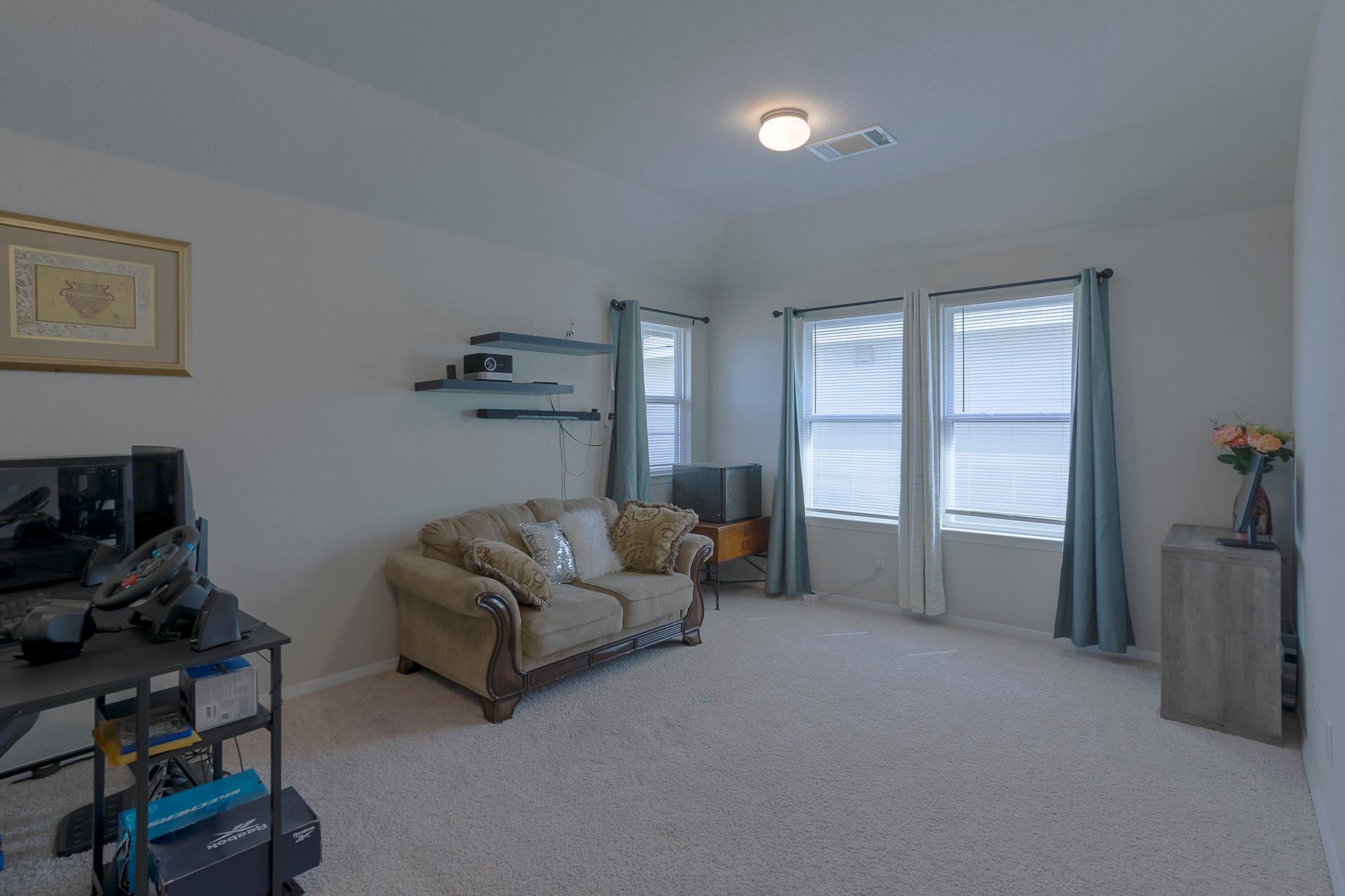 284 Delta Crst, Maxwell, TX 78656