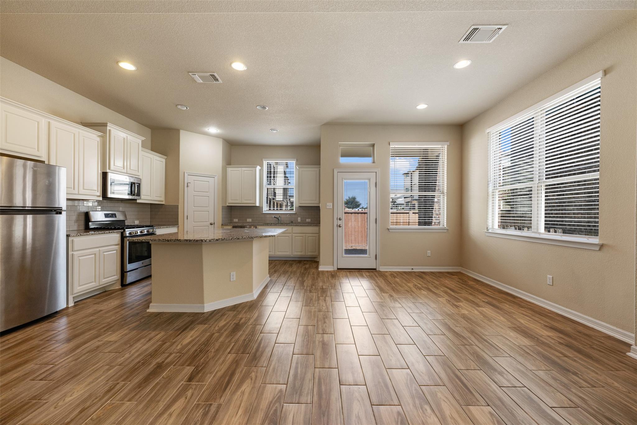 2202 Dillon Pond Ln # B, Pflugerville, TX 78660