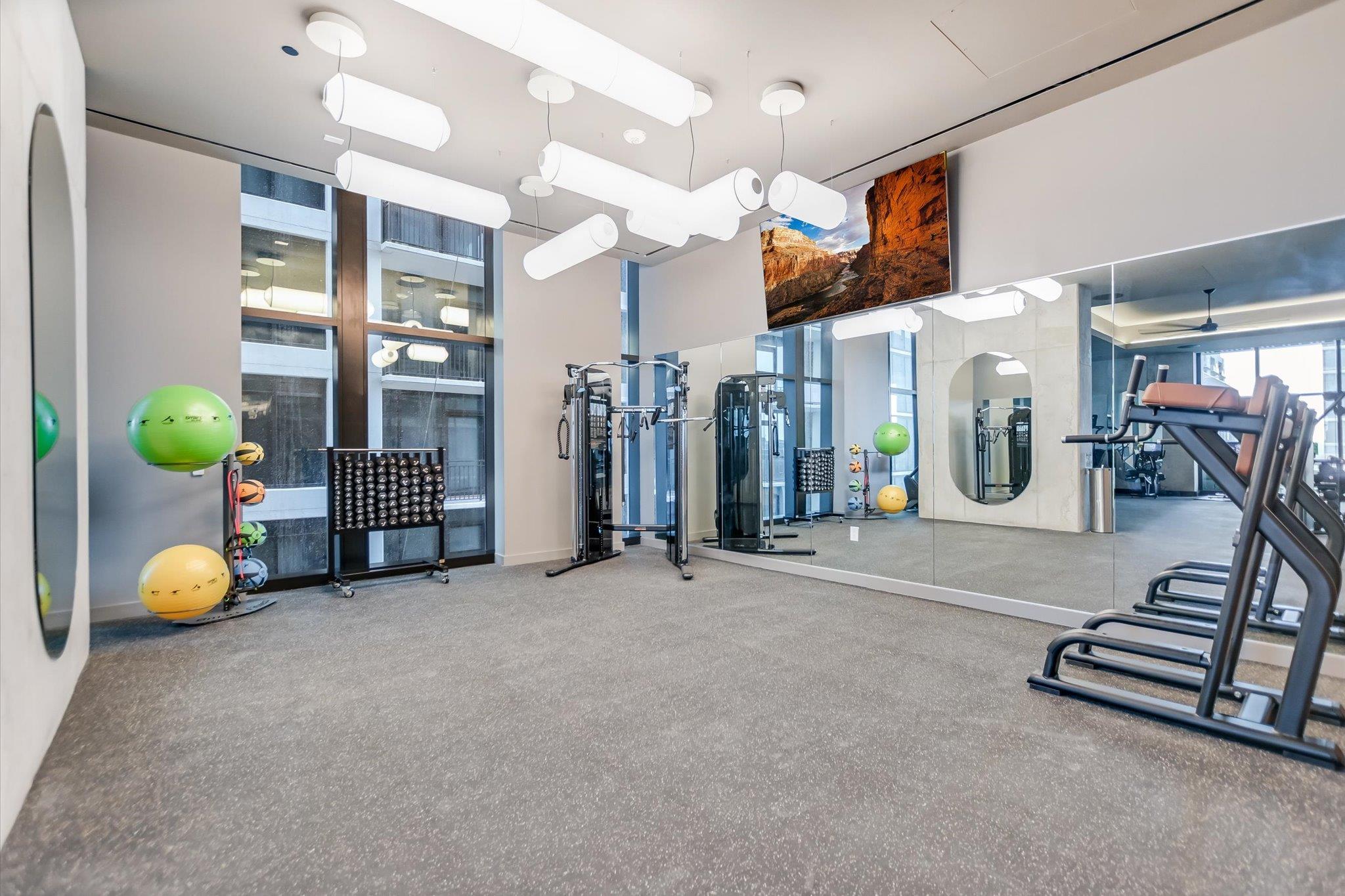 610 Davis St # 2708, Austin, TX 78701