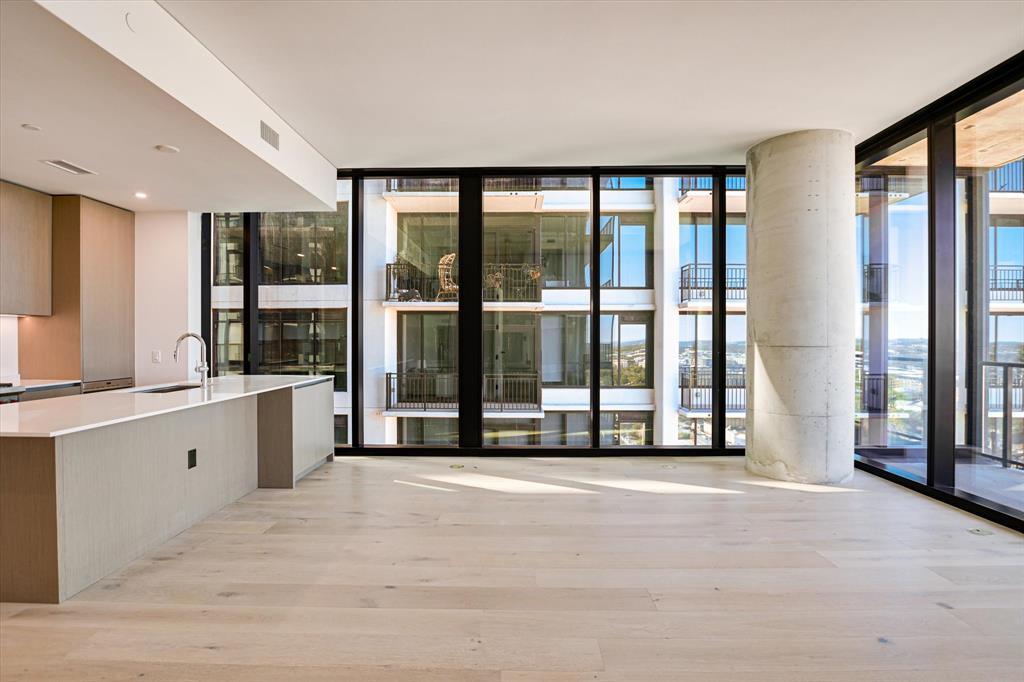 610 Davis St # 2708, Austin, TX 78701