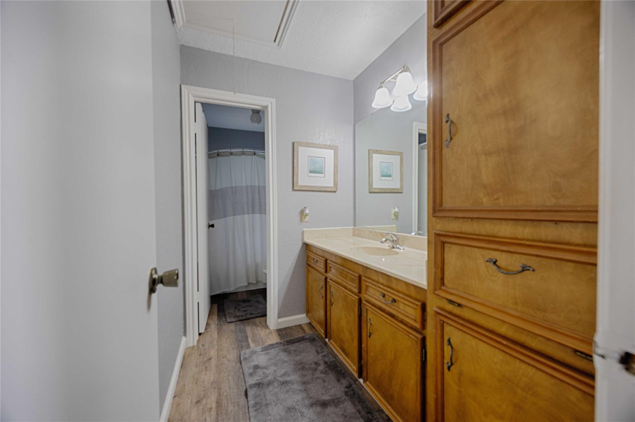 2745 Holub Rd, Schulenburg, TX 78956