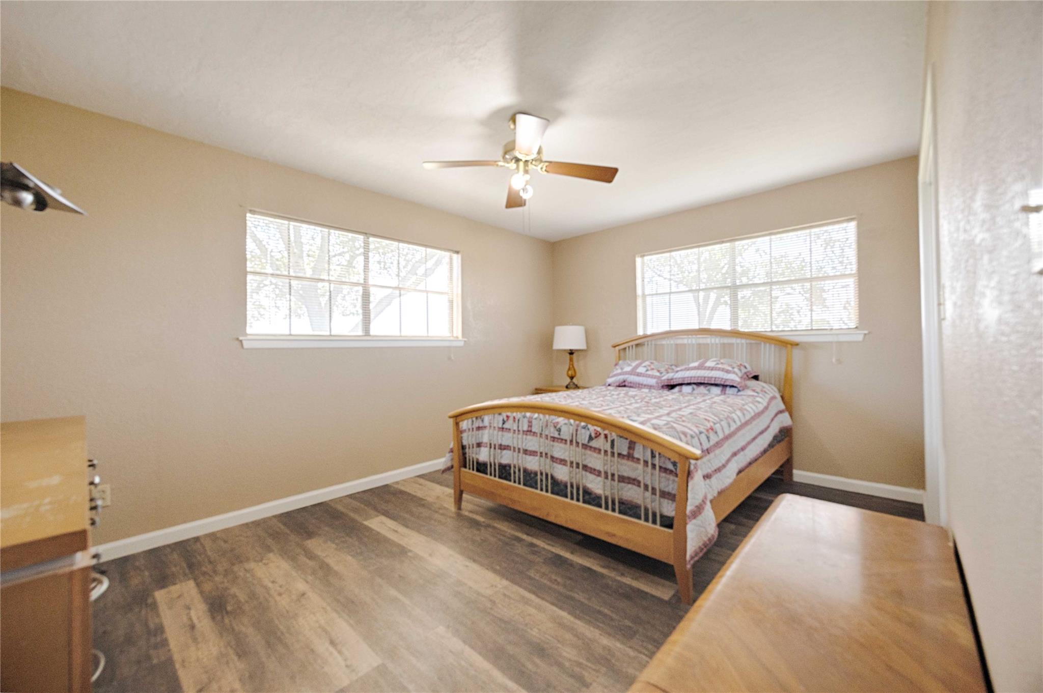 2745 Holub Rd, Schulenburg, TX 78956