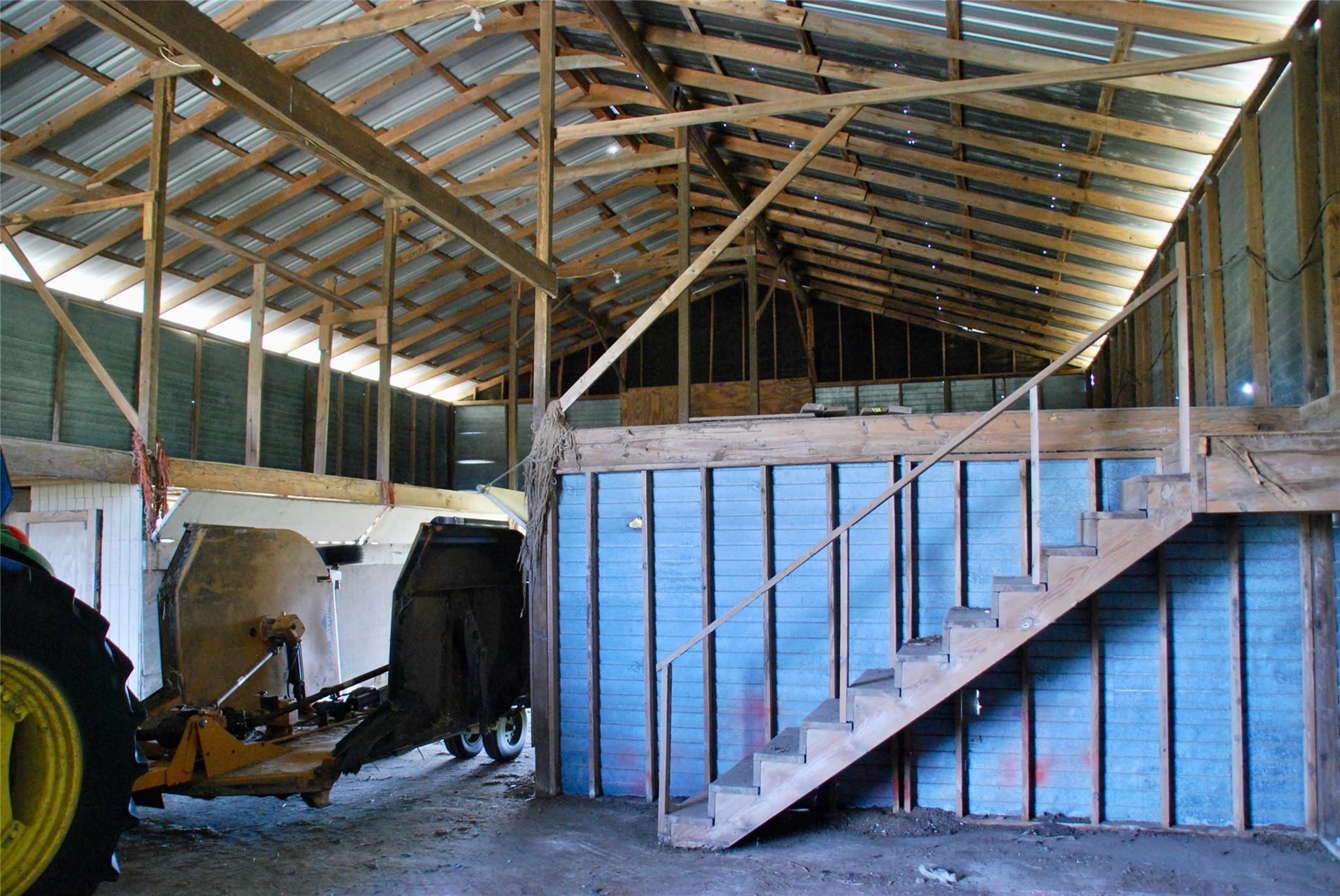 2745 Holub Rd, Schulenburg, TX 78956