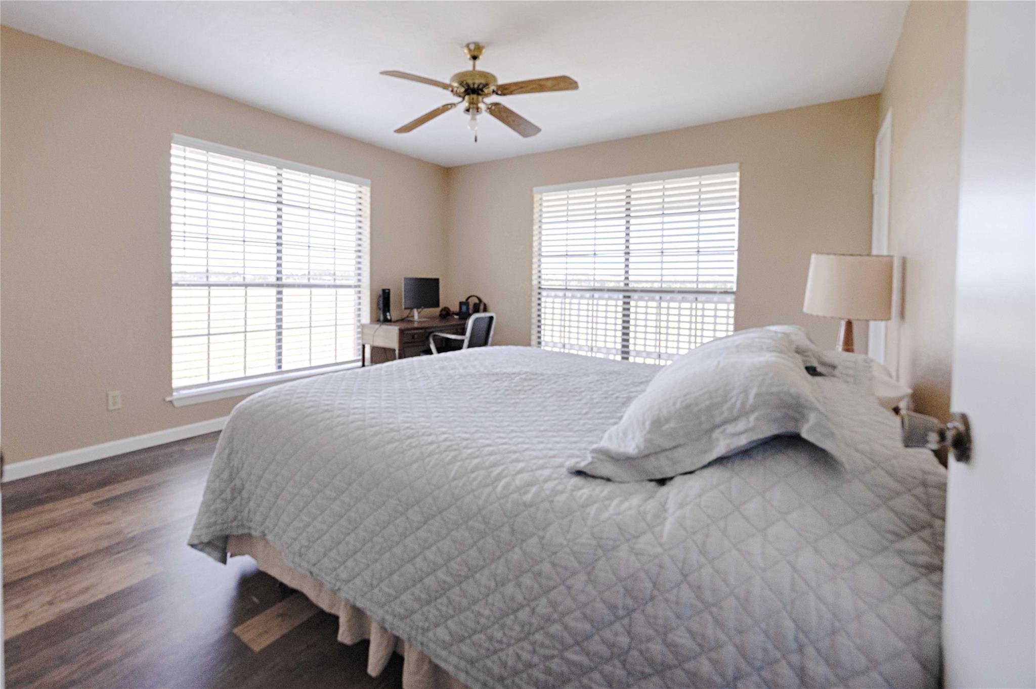 2745 Holub Rd, Schulenburg, TX 78956