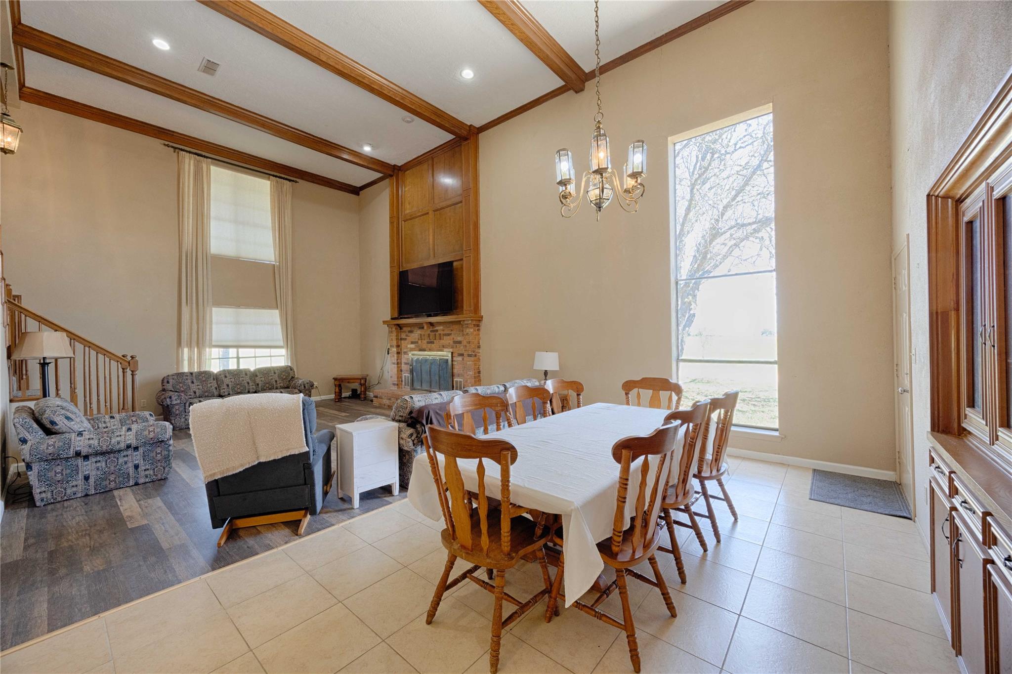 2745 Holub Rd, Schulenburg, TX 78956