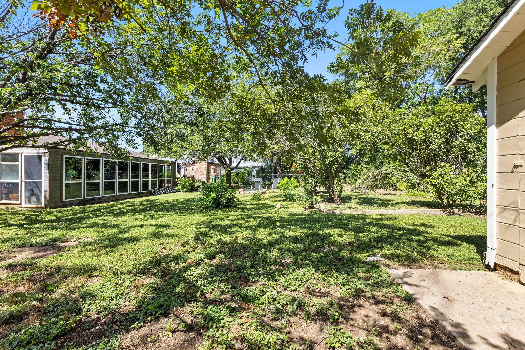 606 E Liberty Ave E, Round Rock, TX 78664