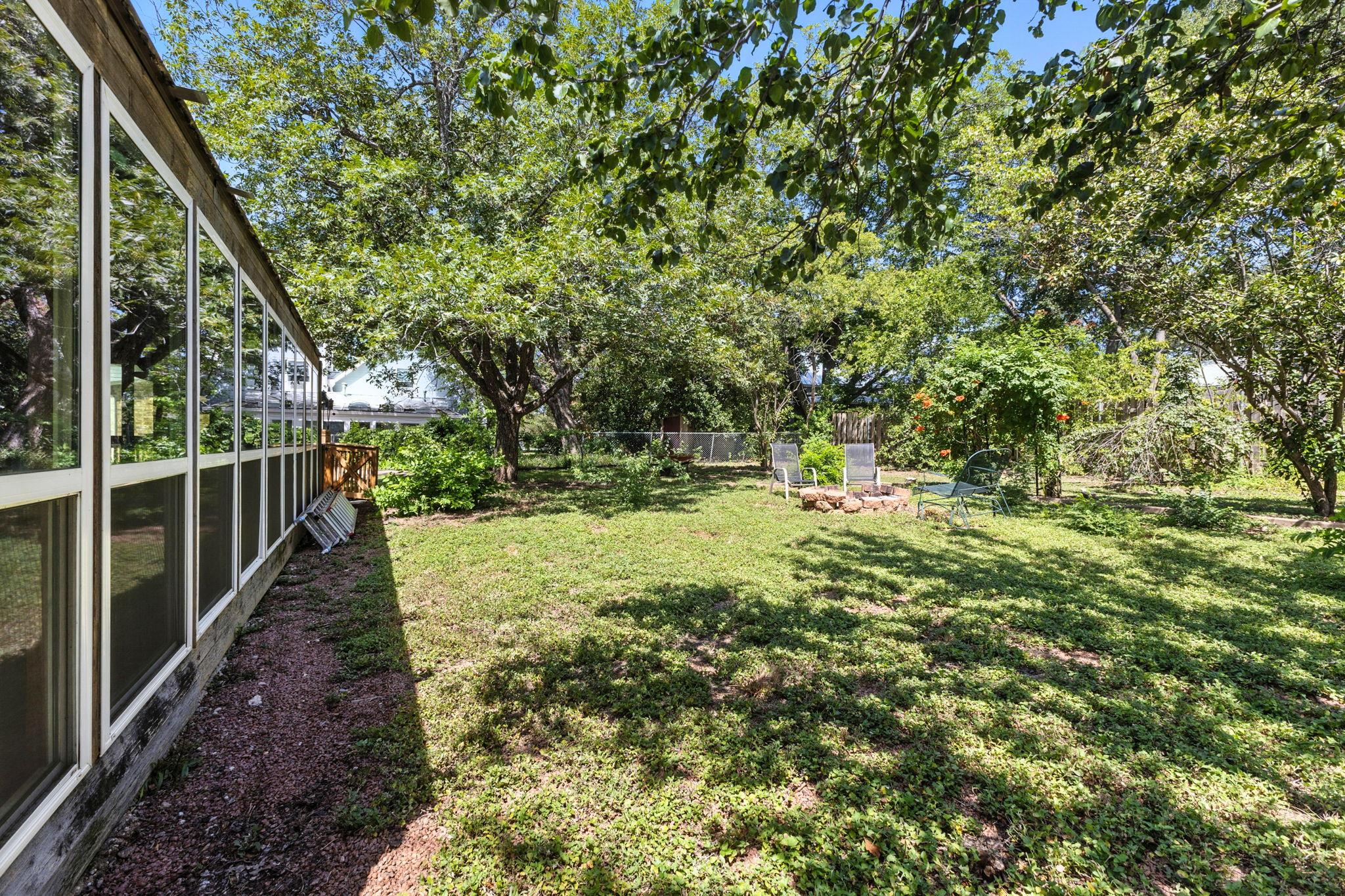 606 E Liberty Ave E, Round Rock, TX 78664