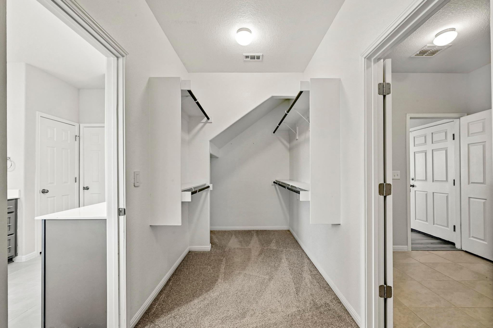 440 STAUNTON Dr, Leander, TX 78641