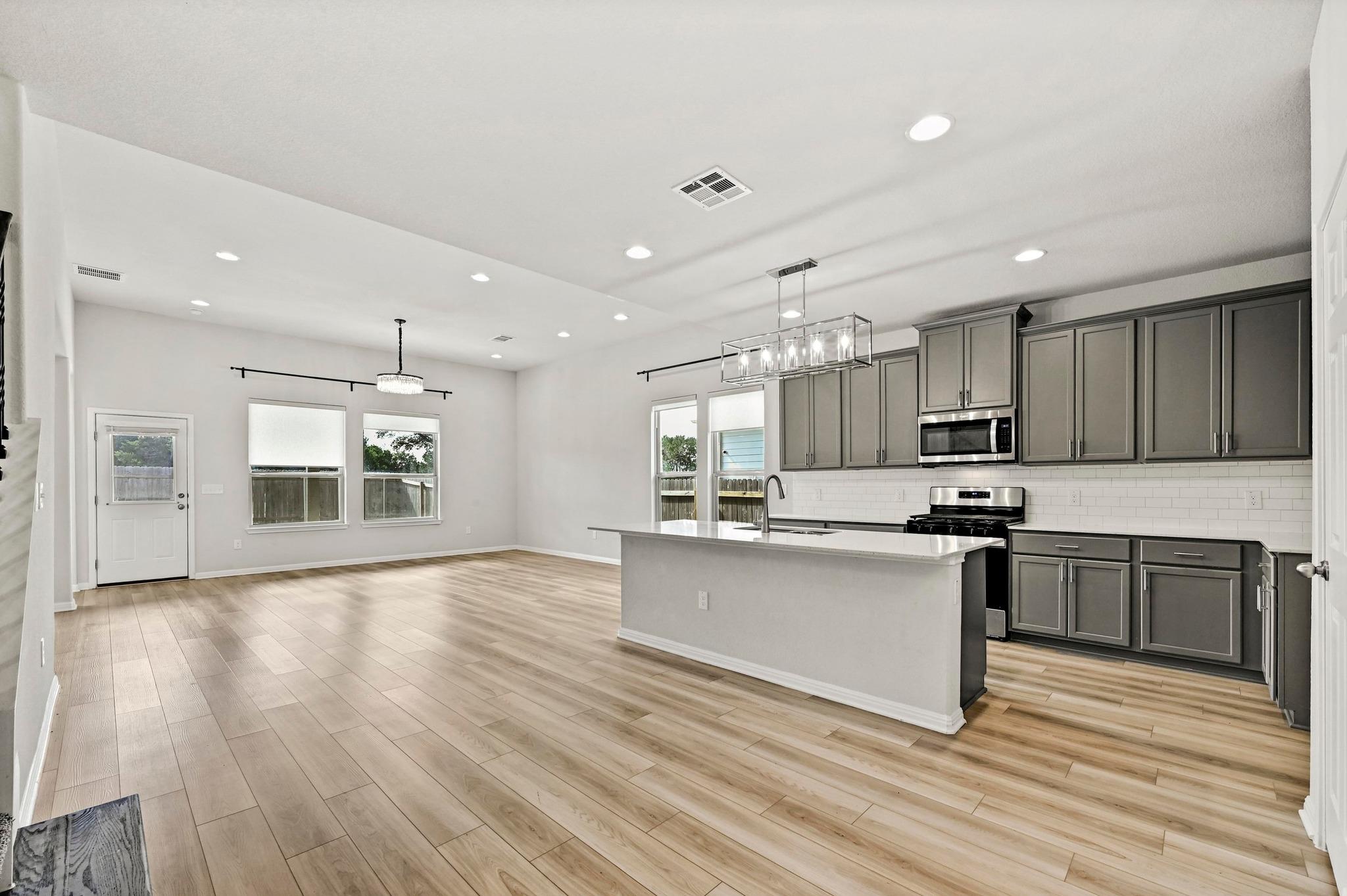 440 STAUNTON Dr, Leander, TX 78641