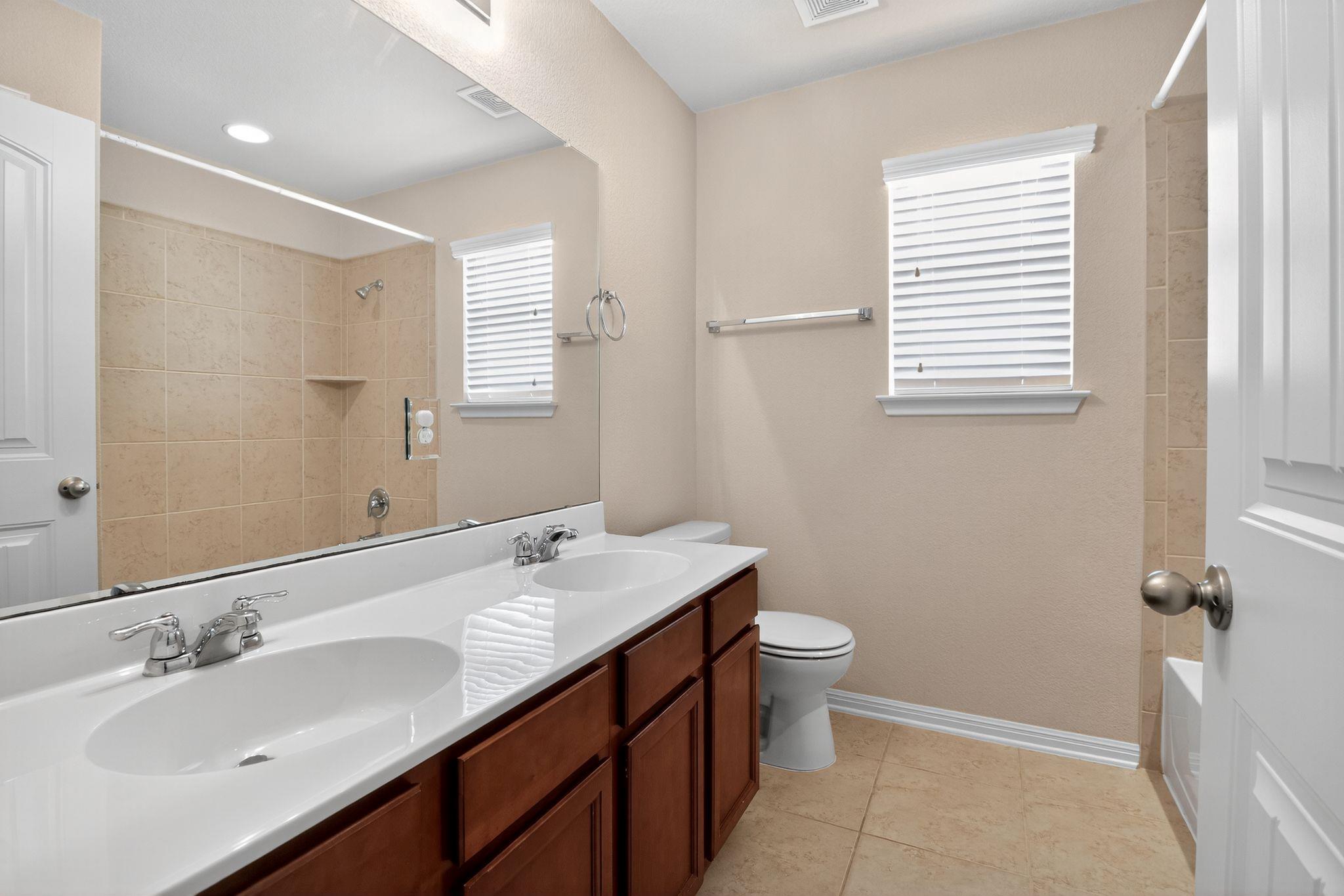 779 Hometown Pkwy, Kyle, TX 78640