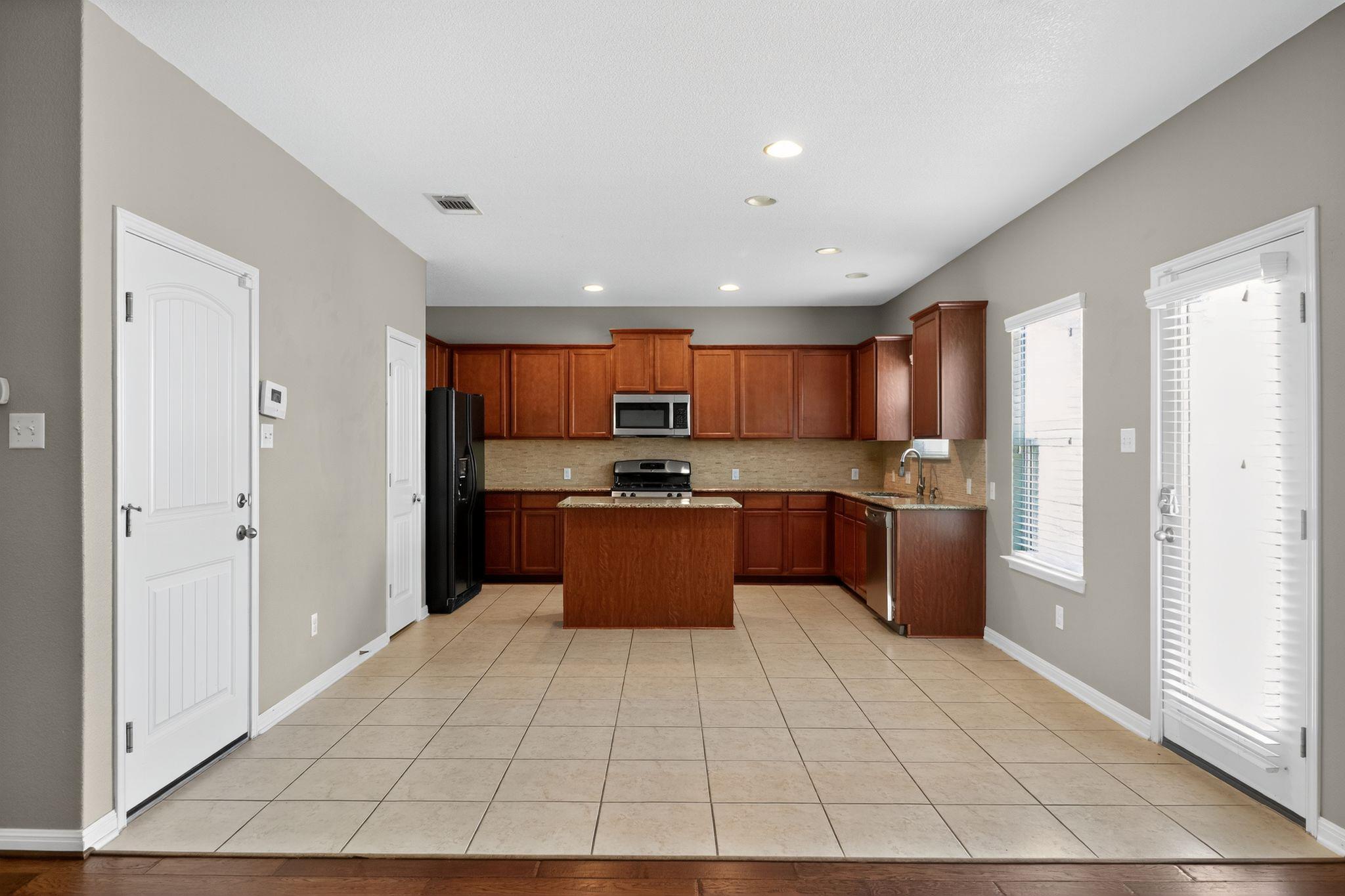 779 Hometown Pkwy, Kyle, TX 78640