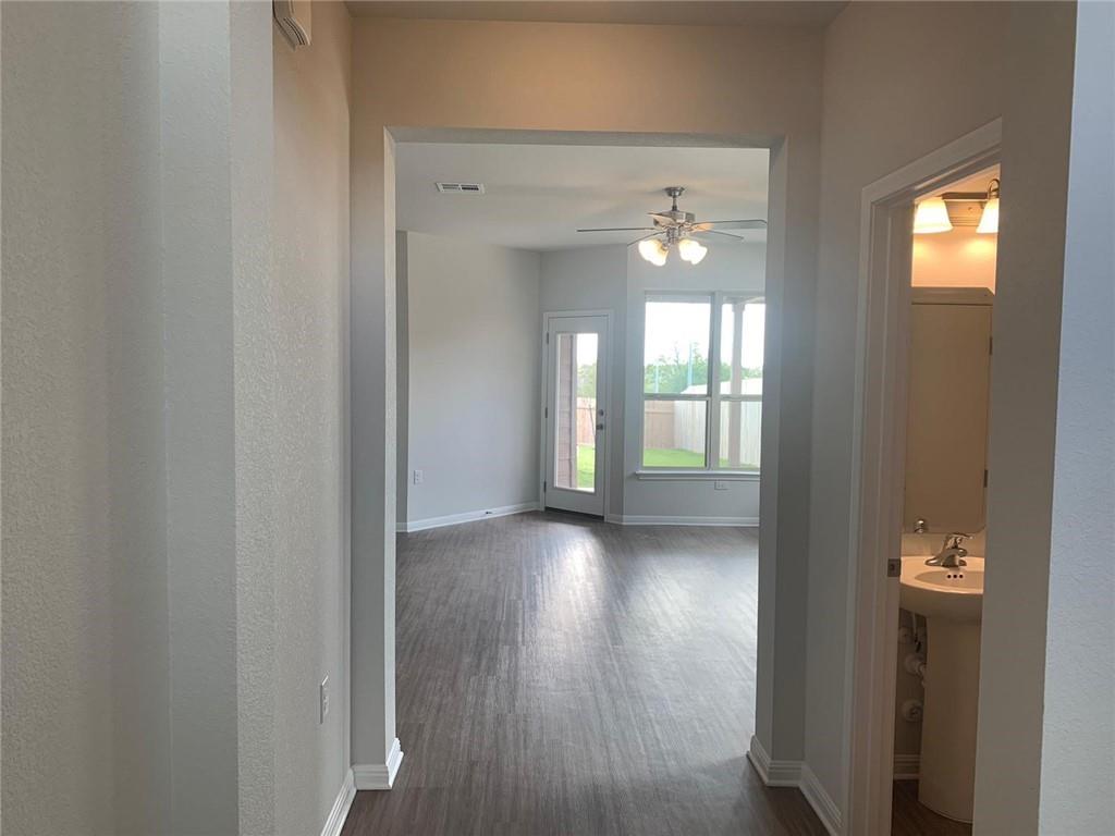 917 Fortrose Ter, Pflugerville, TX 78660