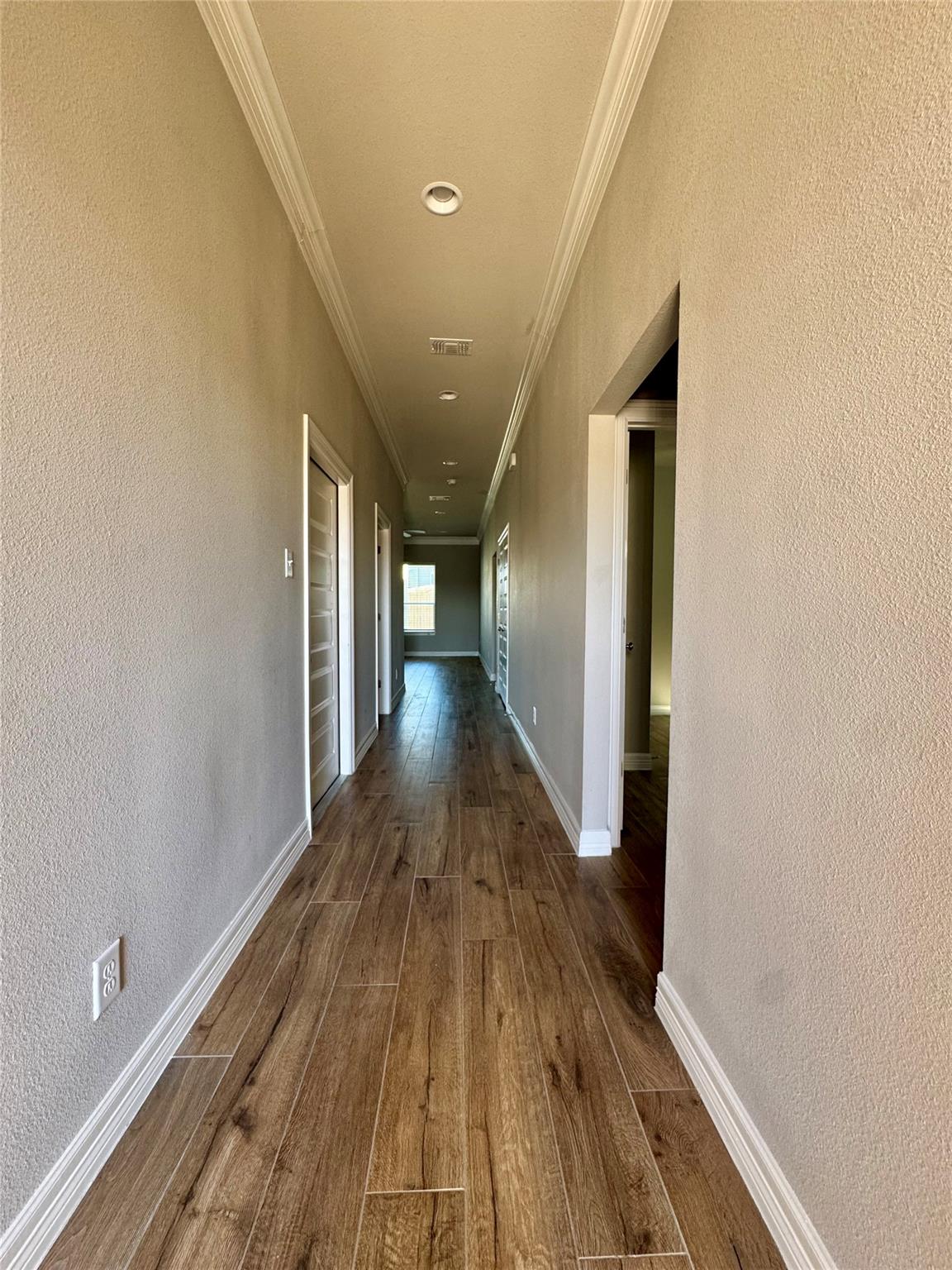 100 Everett Ct # A, Jarrell, TX 76537