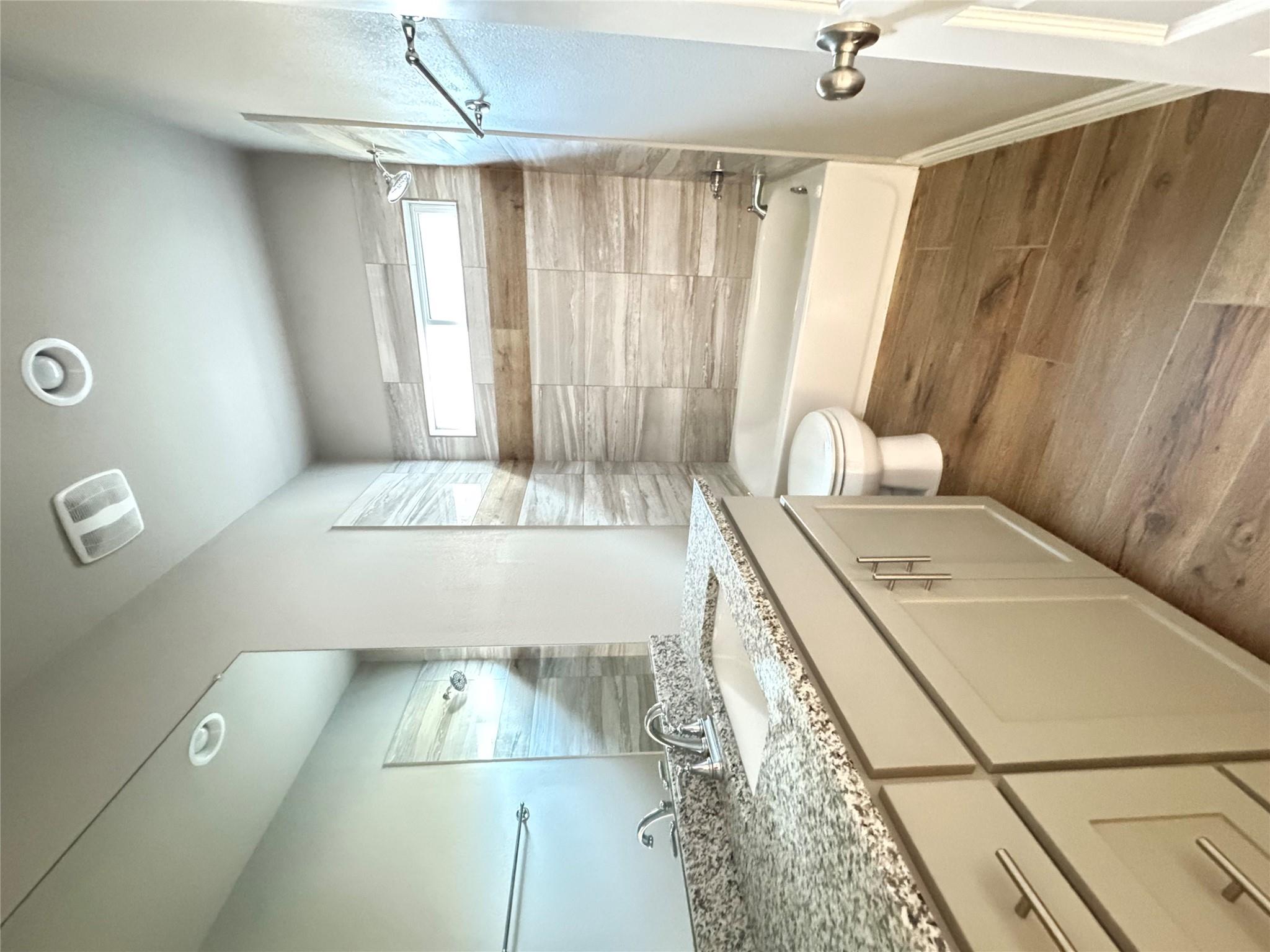 100 Everett Ct # A, Jarrell, TX 76537