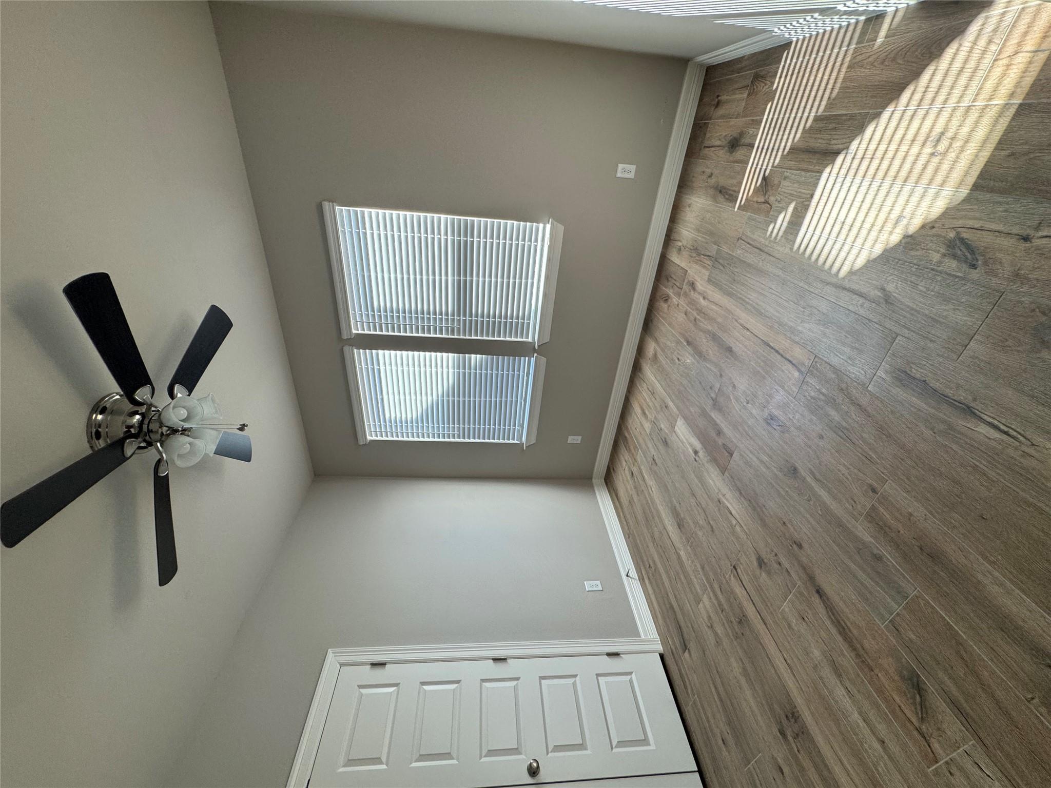 100 Everett Ct # A, Jarrell, TX 76537