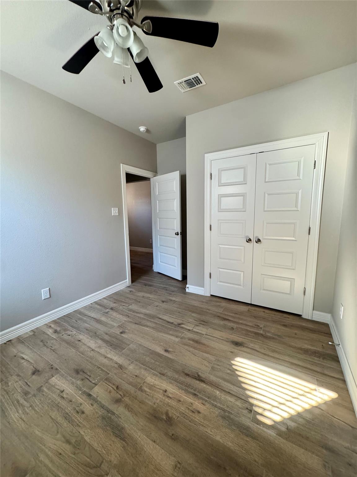 100 Everett Ct # A, Jarrell, TX 76537