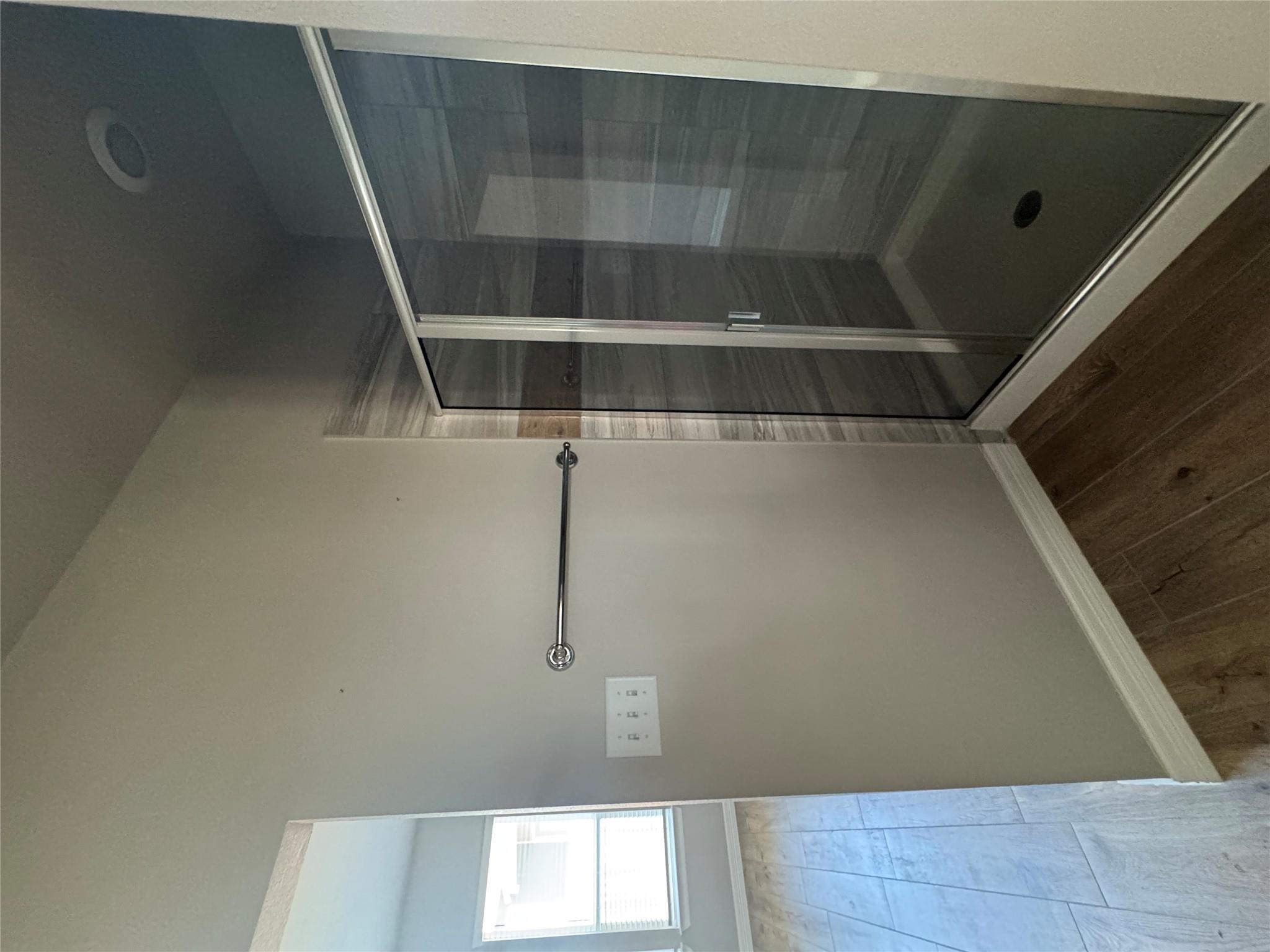 100 Everett Ct # A, Jarrell, TX 76537