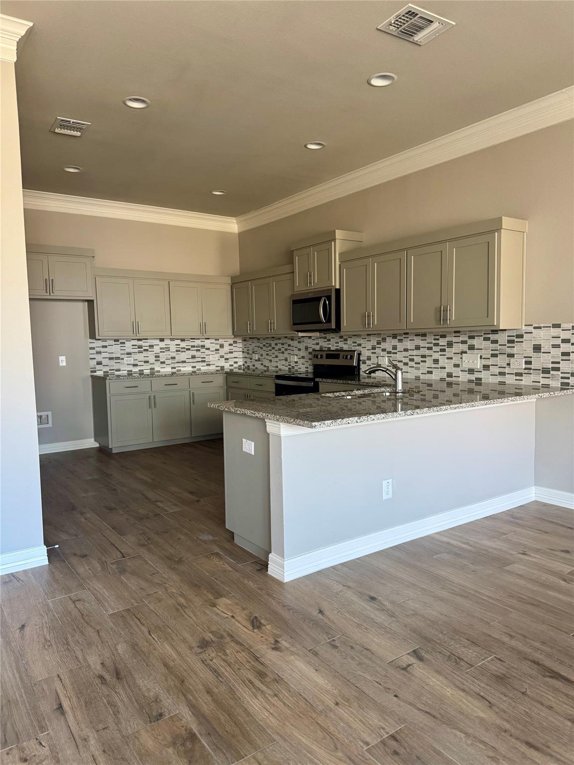 100 Everett Ct # A, Jarrell, TX 76537