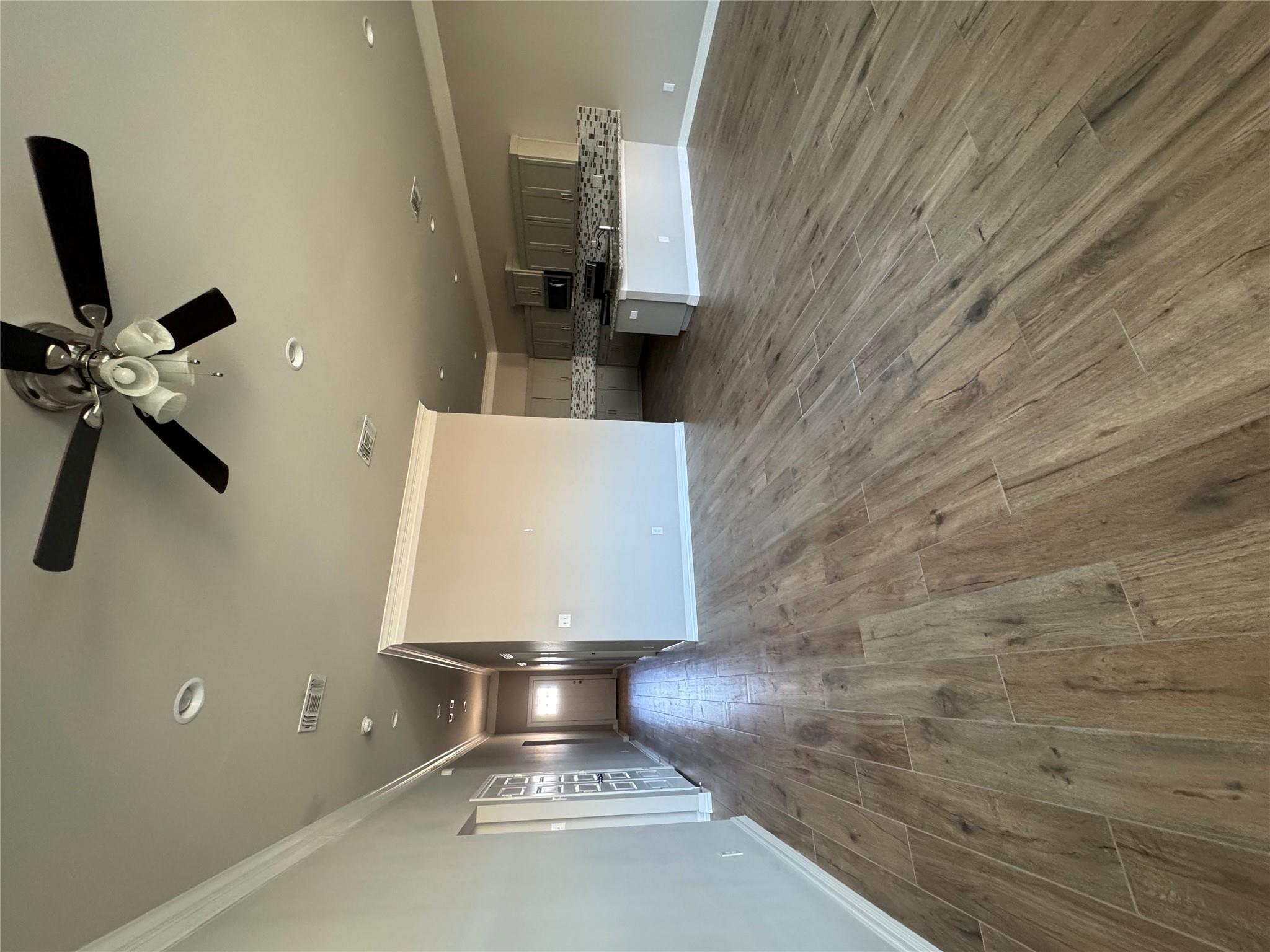 100 Everett Ct # A, Jarrell, TX 76537