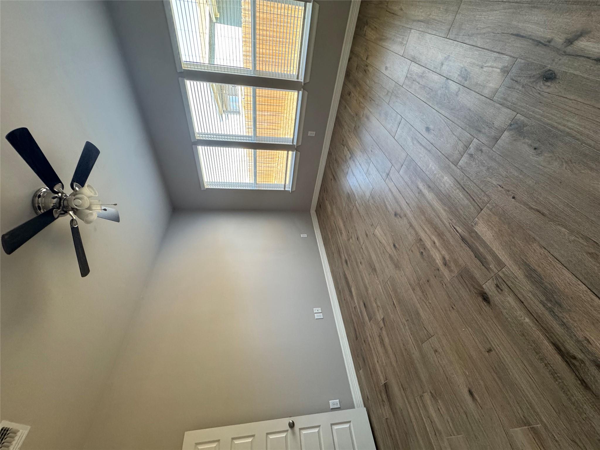 100 Everett Ct # A, Jarrell, TX 76537