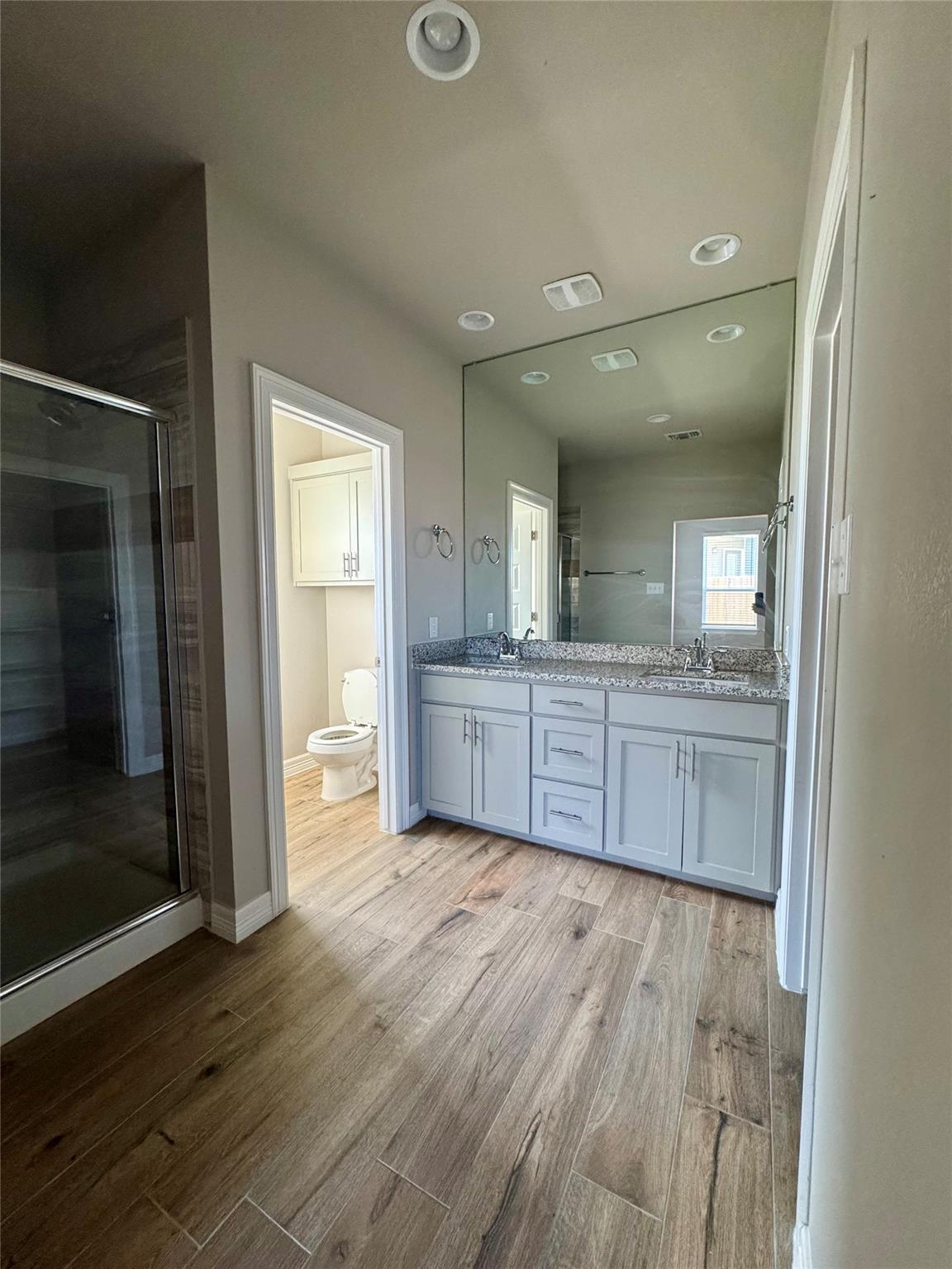 100 Everett Ct # A, Jarrell, TX 76537