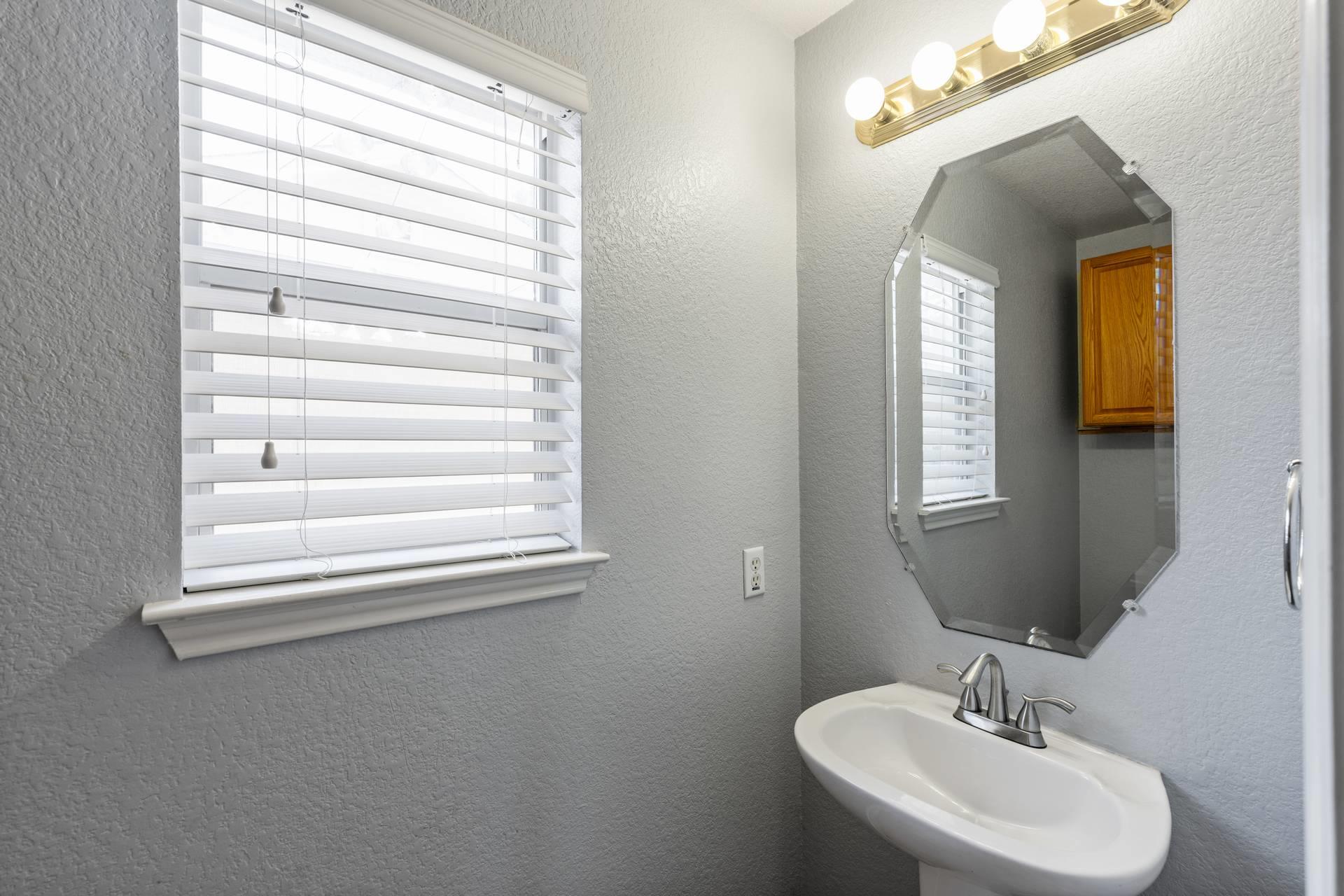 2300 MELISSA OAKS Ln, Austin, TX 78744