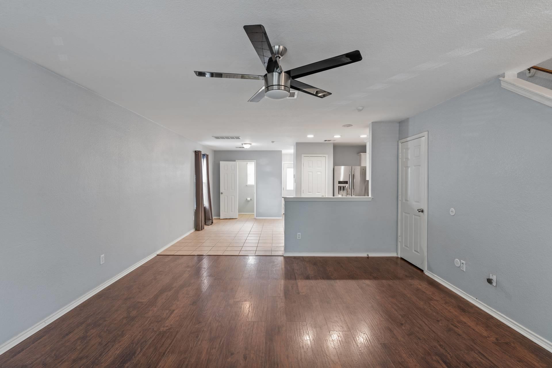 2300 MELISSA OAKS Ln, Austin, TX 78744