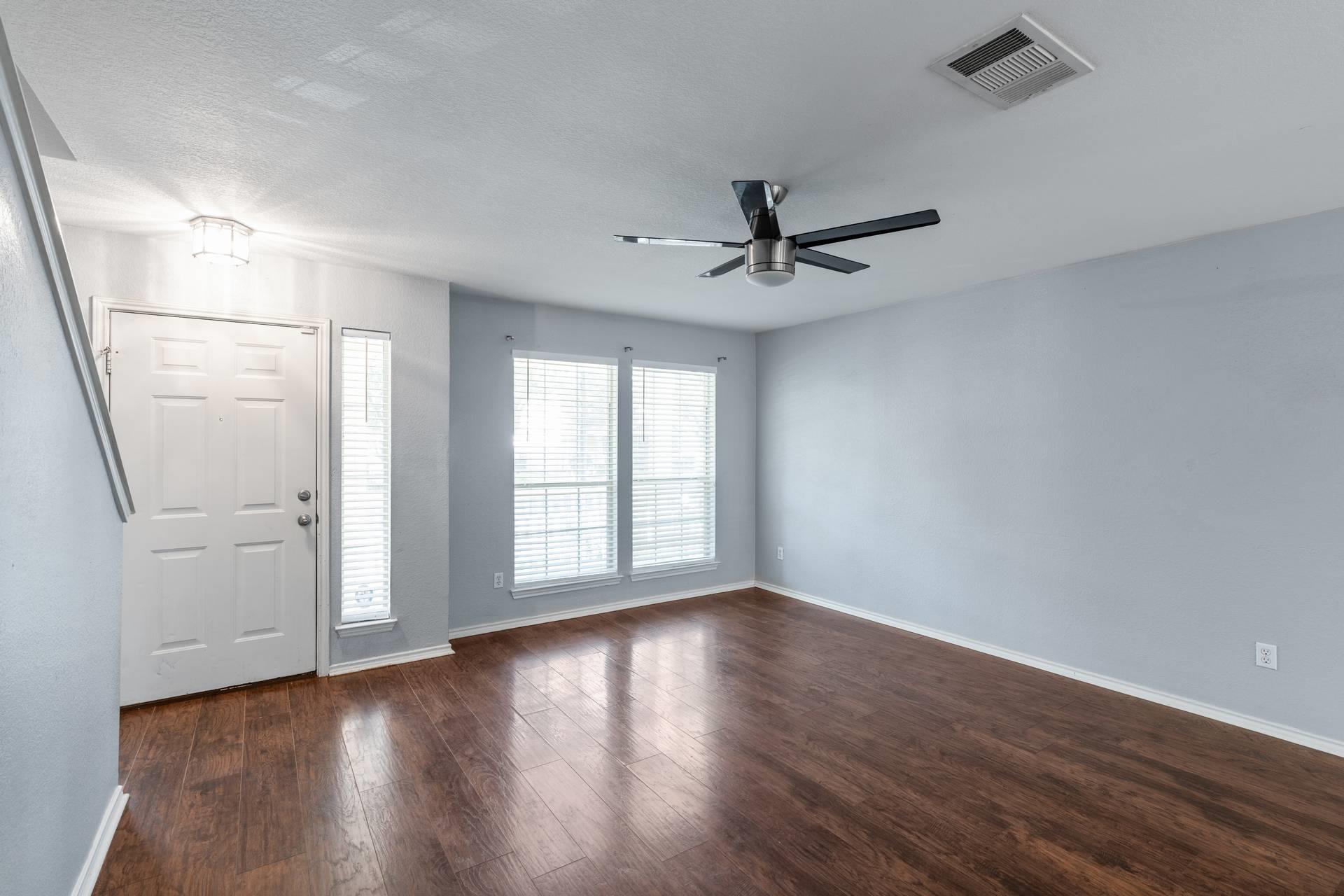 2300 MELISSA OAKS Ln, Austin, TX 78744