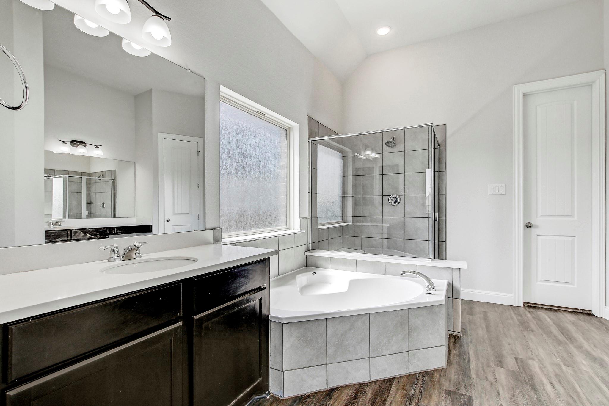 1905 Mariann Dr, Leander, TX 78641