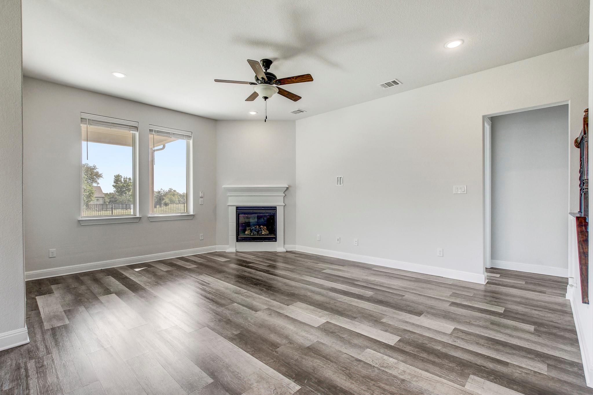 1905 Mariann Dr, Leander, TX 78641