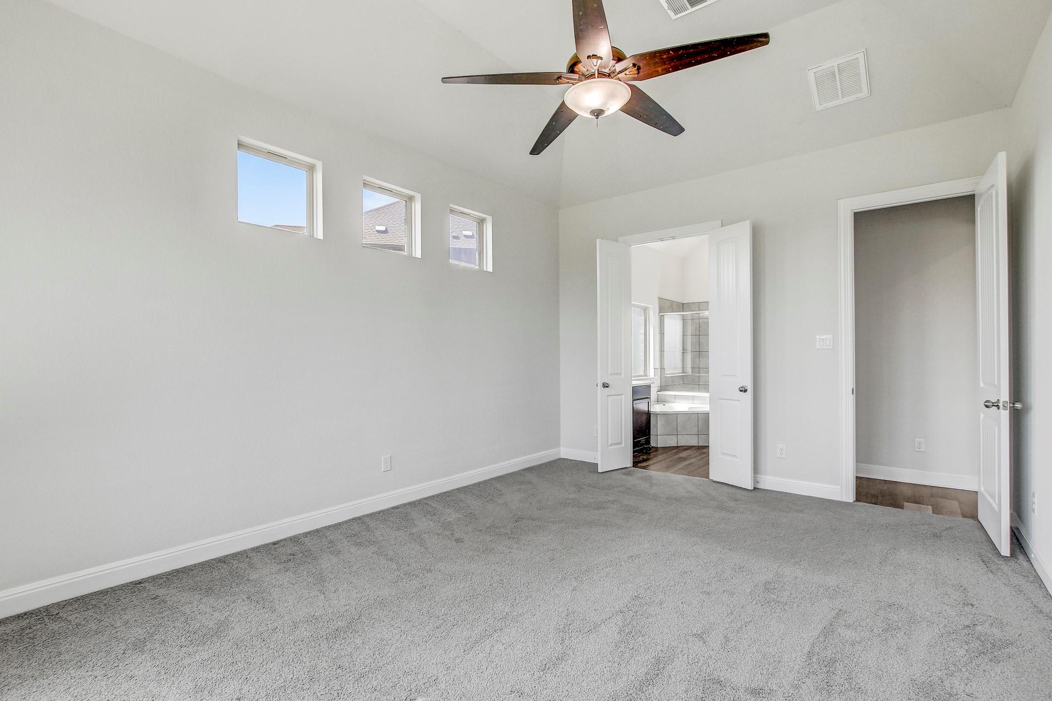 1905 Mariann Dr, Leander, TX 78641