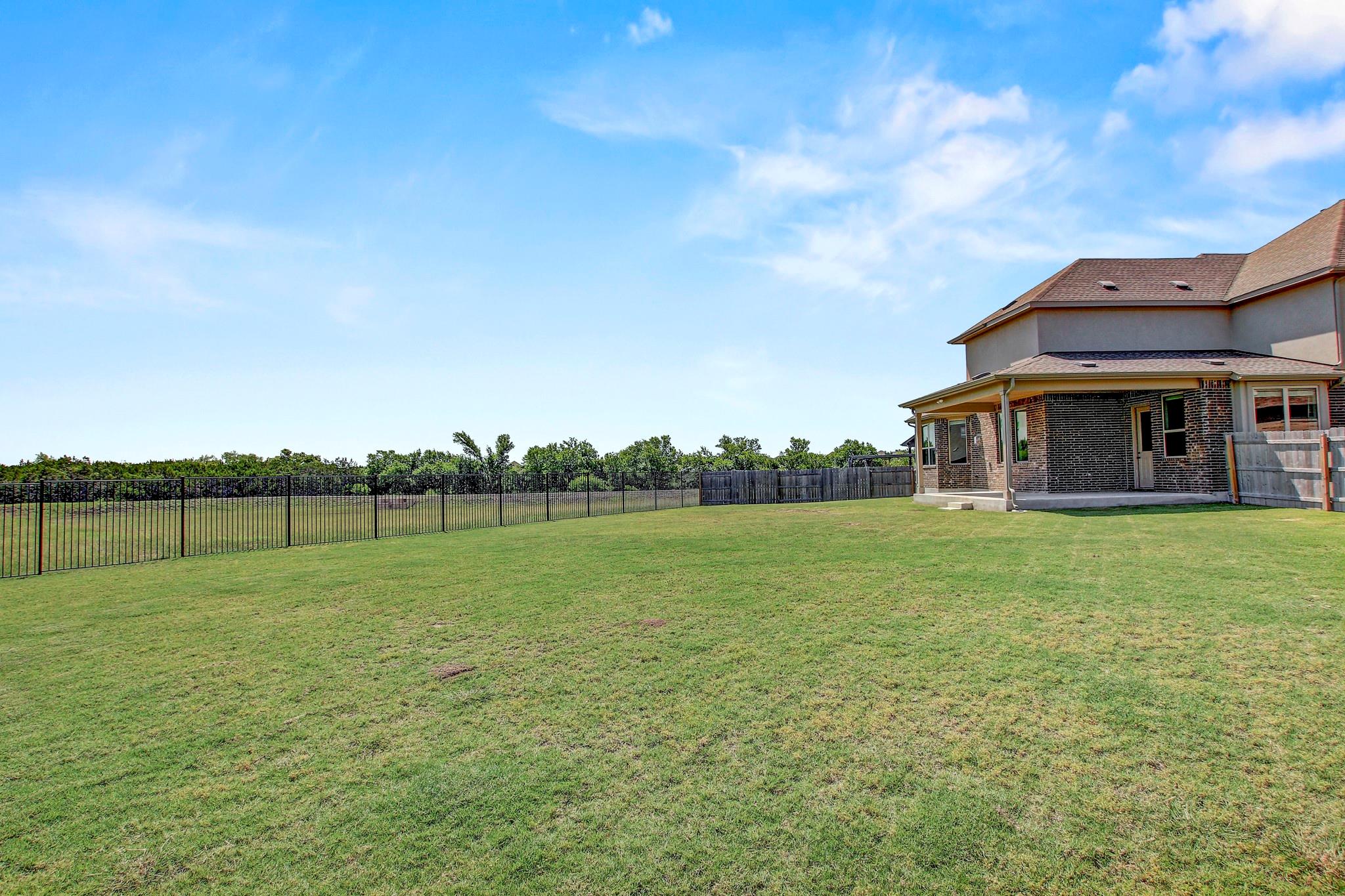 1905 Mariann Dr, Leander, TX 78641