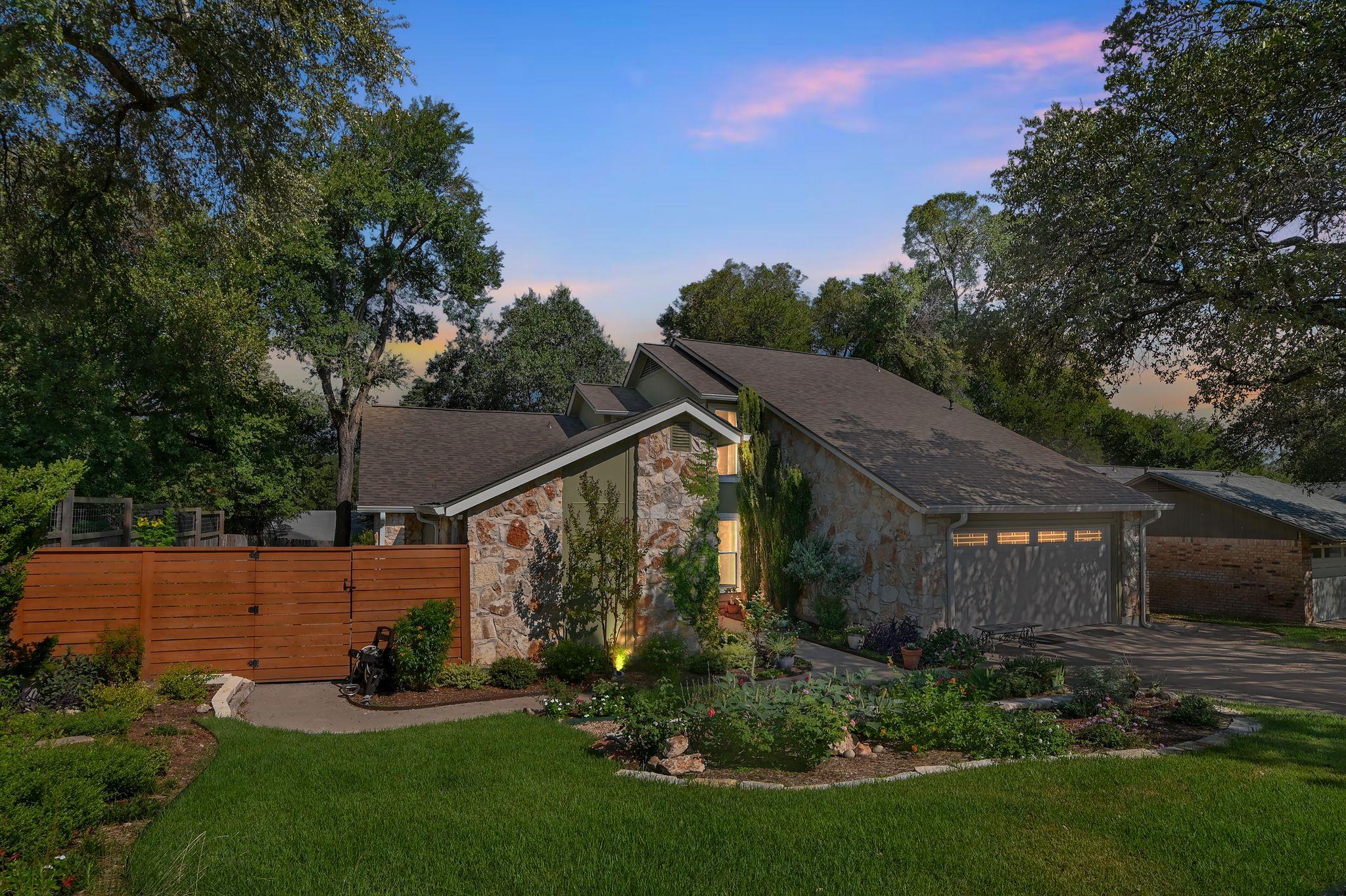 8600 Loralinda Dr, Austin, TX 78753