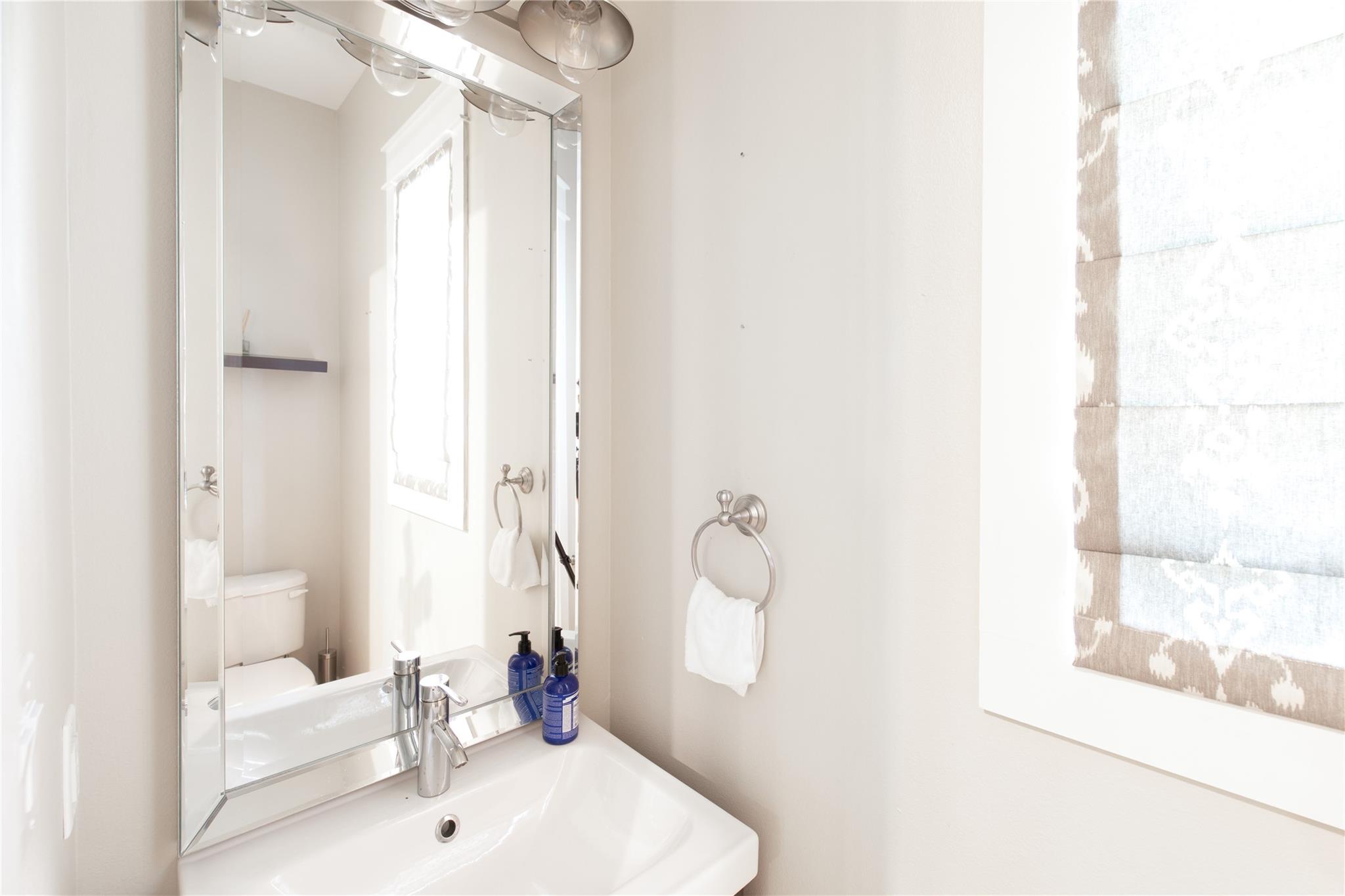 614 Terrell Hill Dr # D, Austin, TX 78704