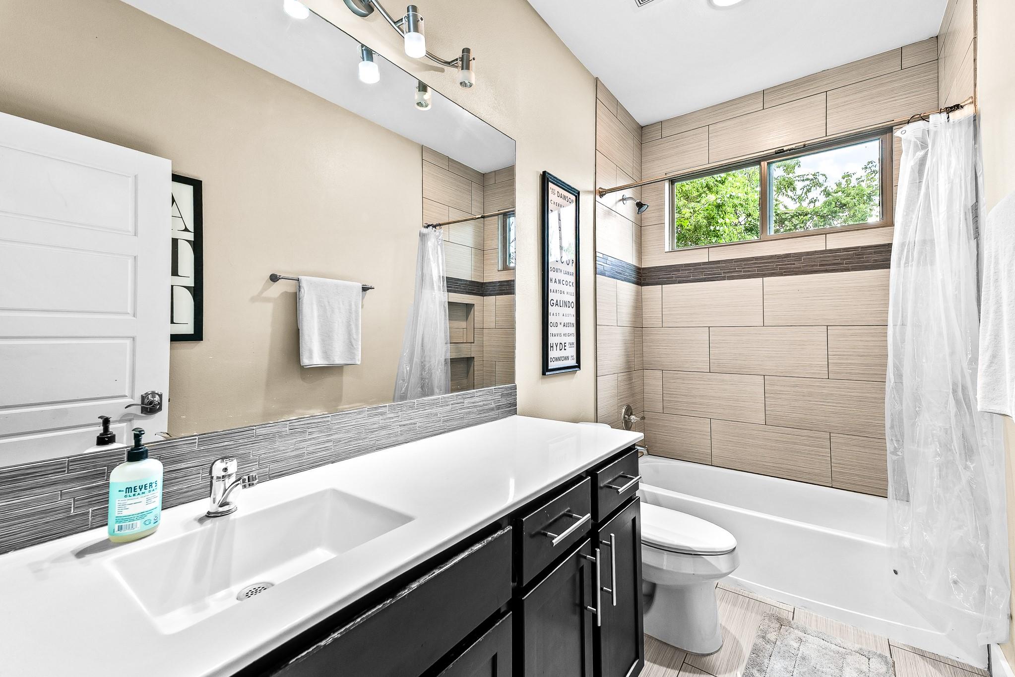 614 Terrell Hill Dr # D, Austin, TX 78704