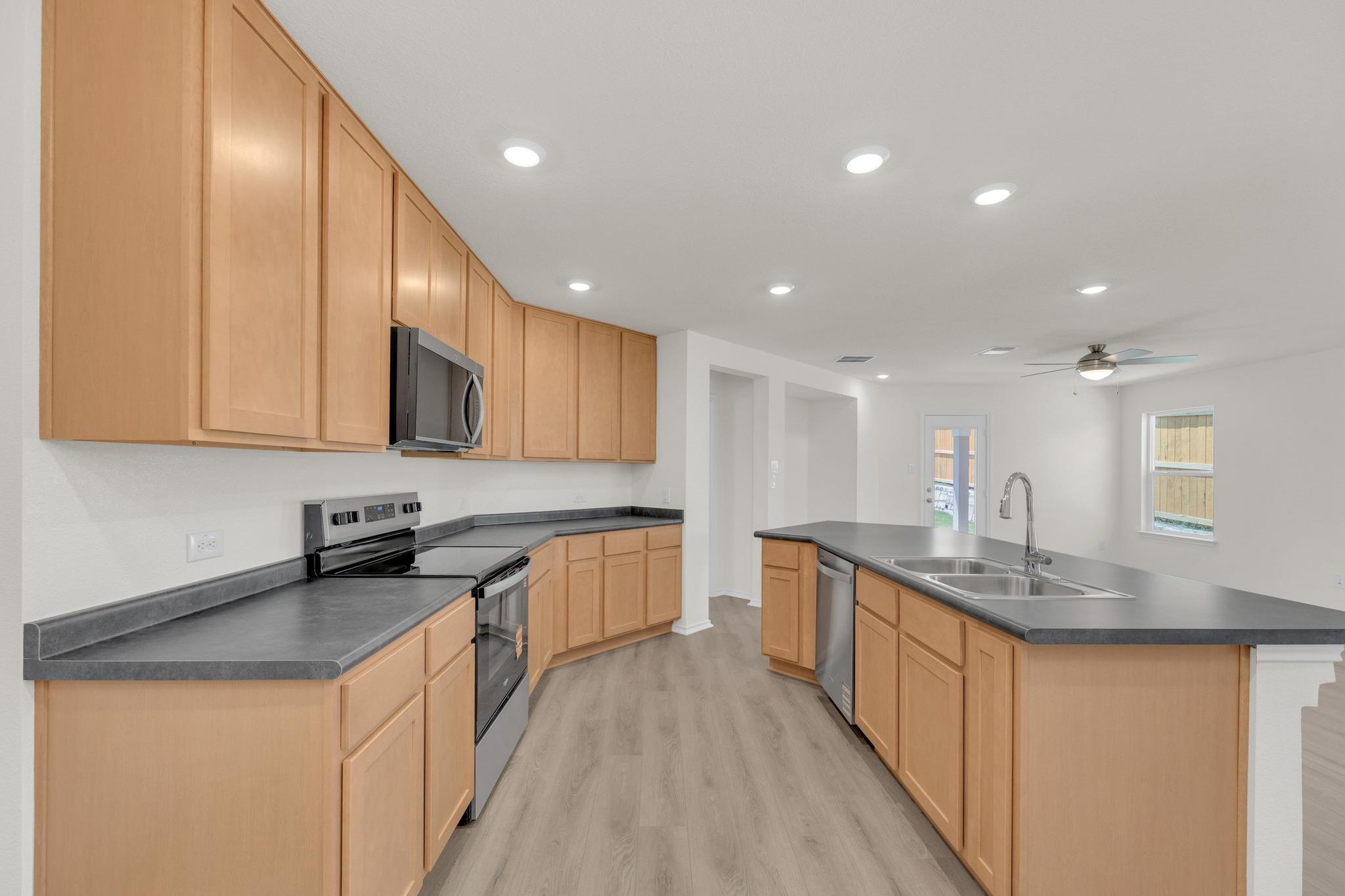 200 Colonel McNally Loop, Jarrell, TX 76537