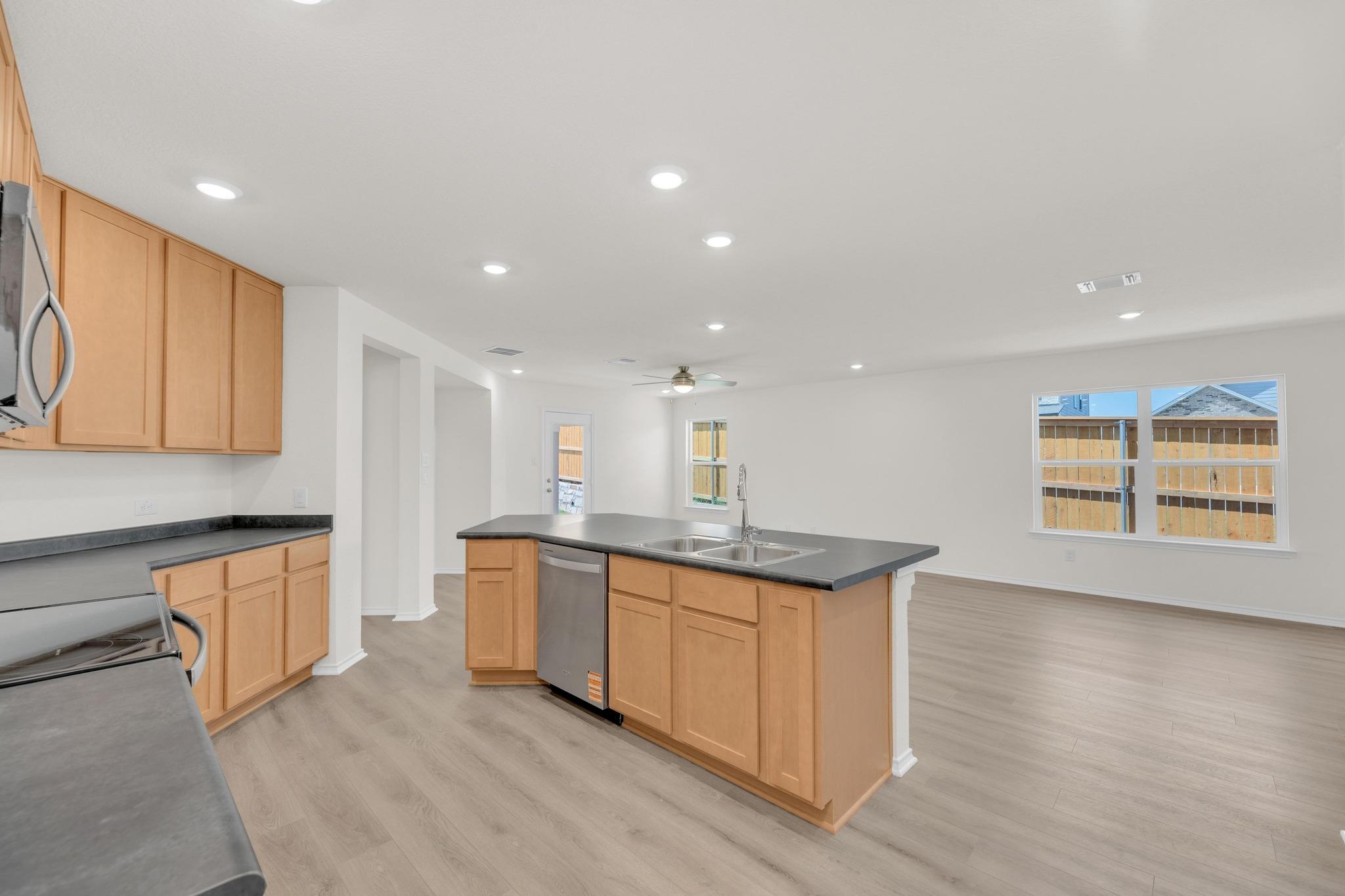 200 Colonel McNally Loop, Jarrell, TX 76537