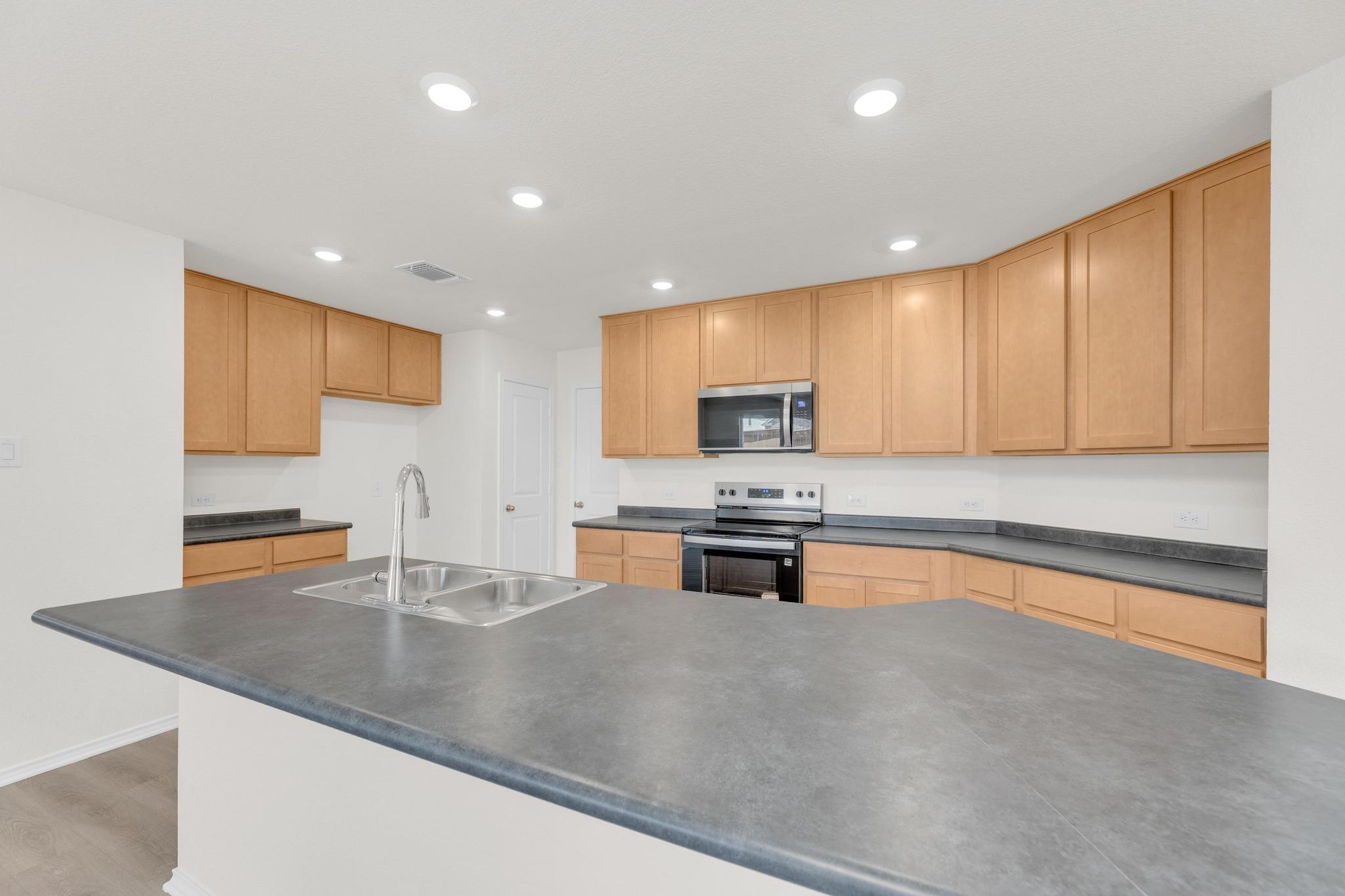 200 Colonel McNally Loop, Jarrell, TX 76537