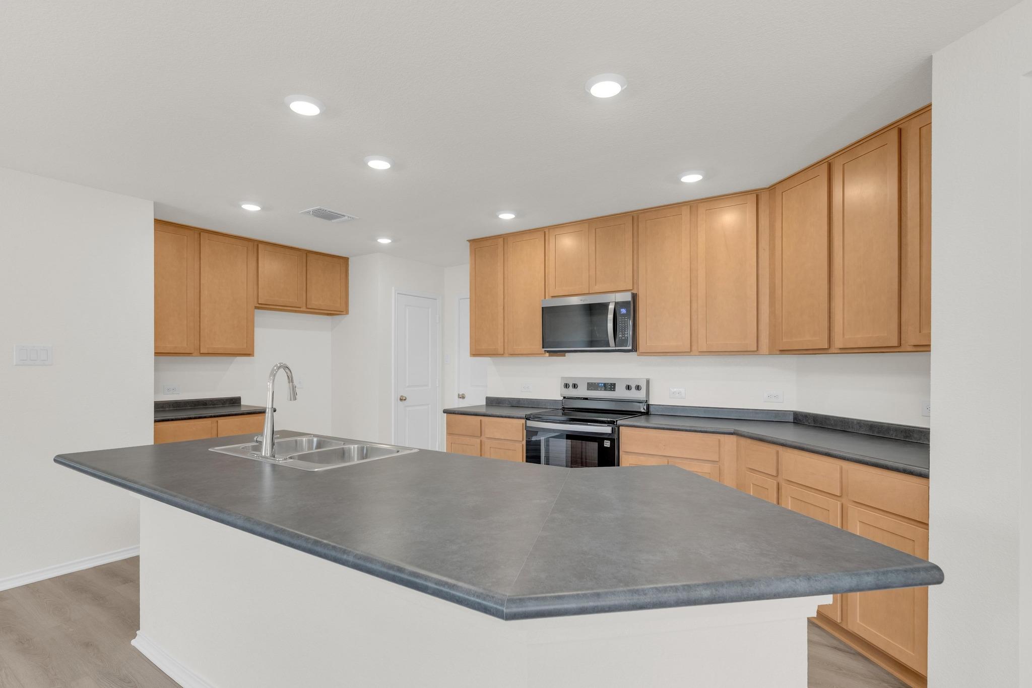 200 Colonel McNally Loop, Jarrell, TX 76537