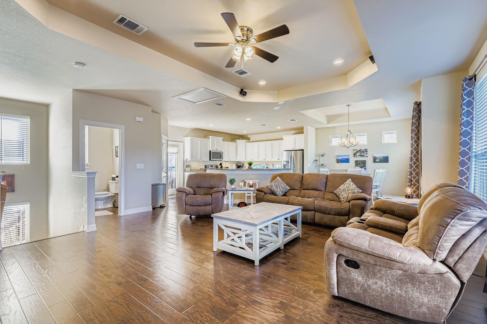 19004 Mariners Pt, Lago Vista, TX 78645