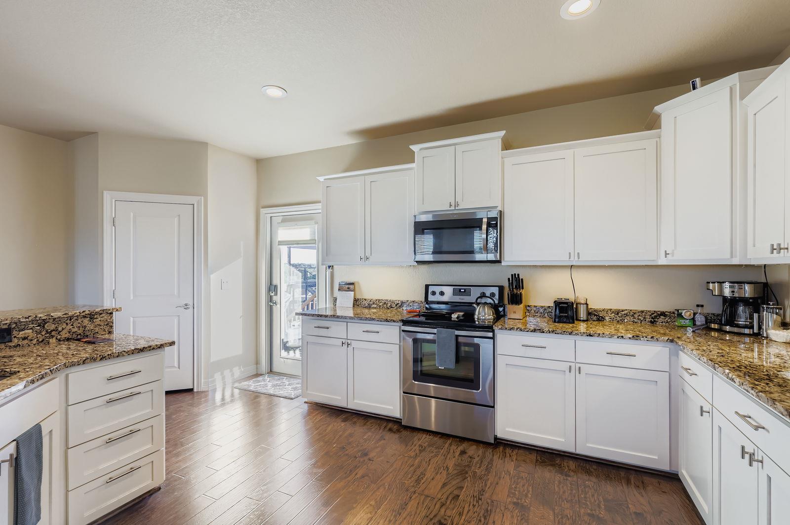 19004 Mariners Pt, Lago Vista, TX 78645