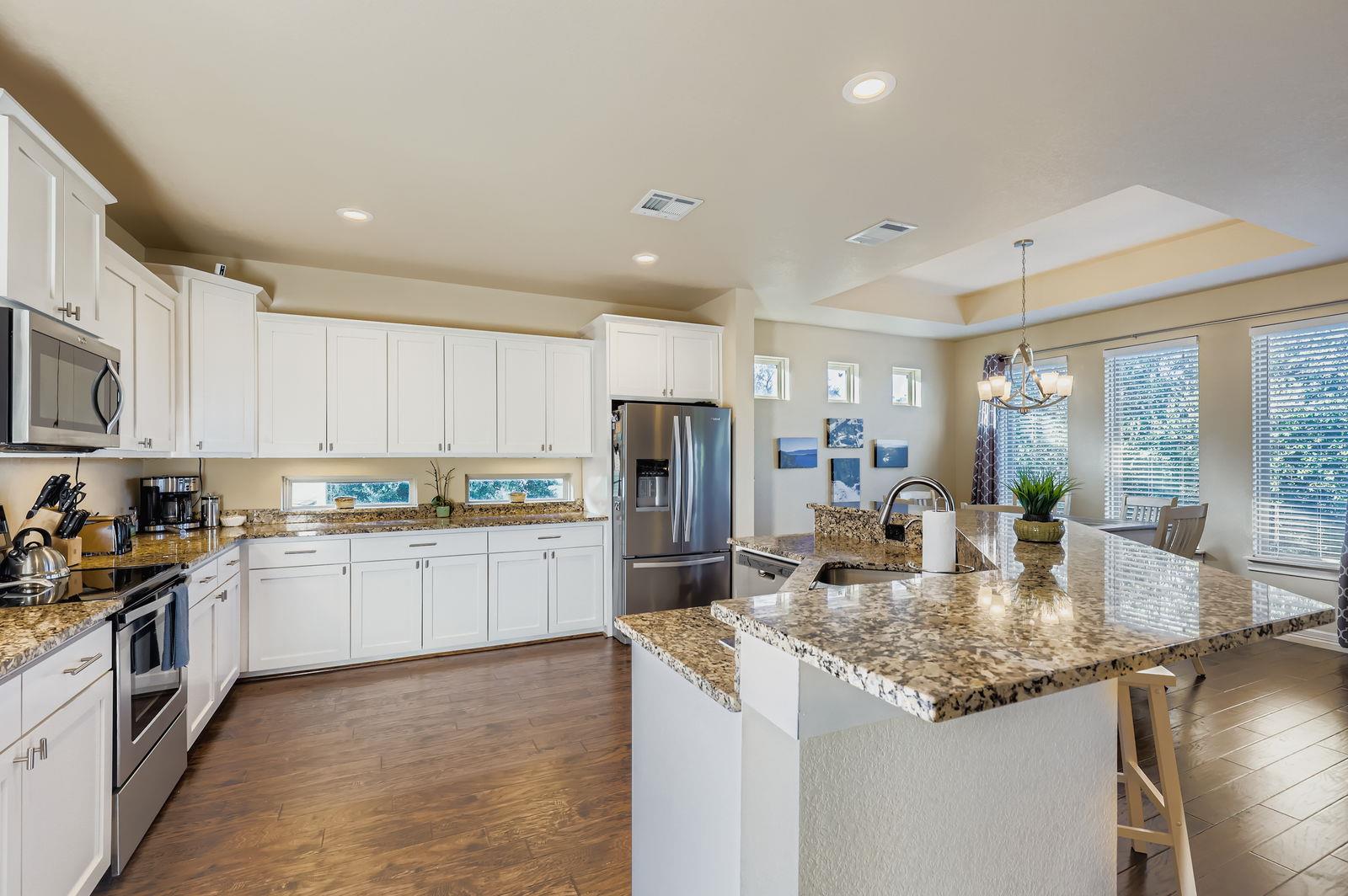 19004 Mariners Pt, Lago Vista, TX 78645