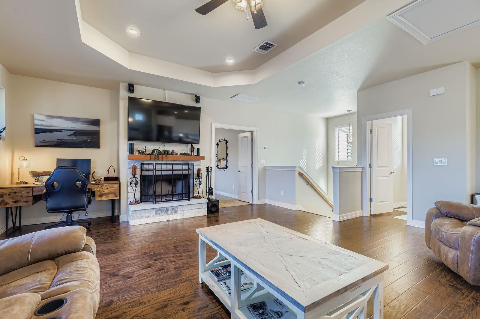 19004 Mariners Pt, Lago Vista, TX 78645