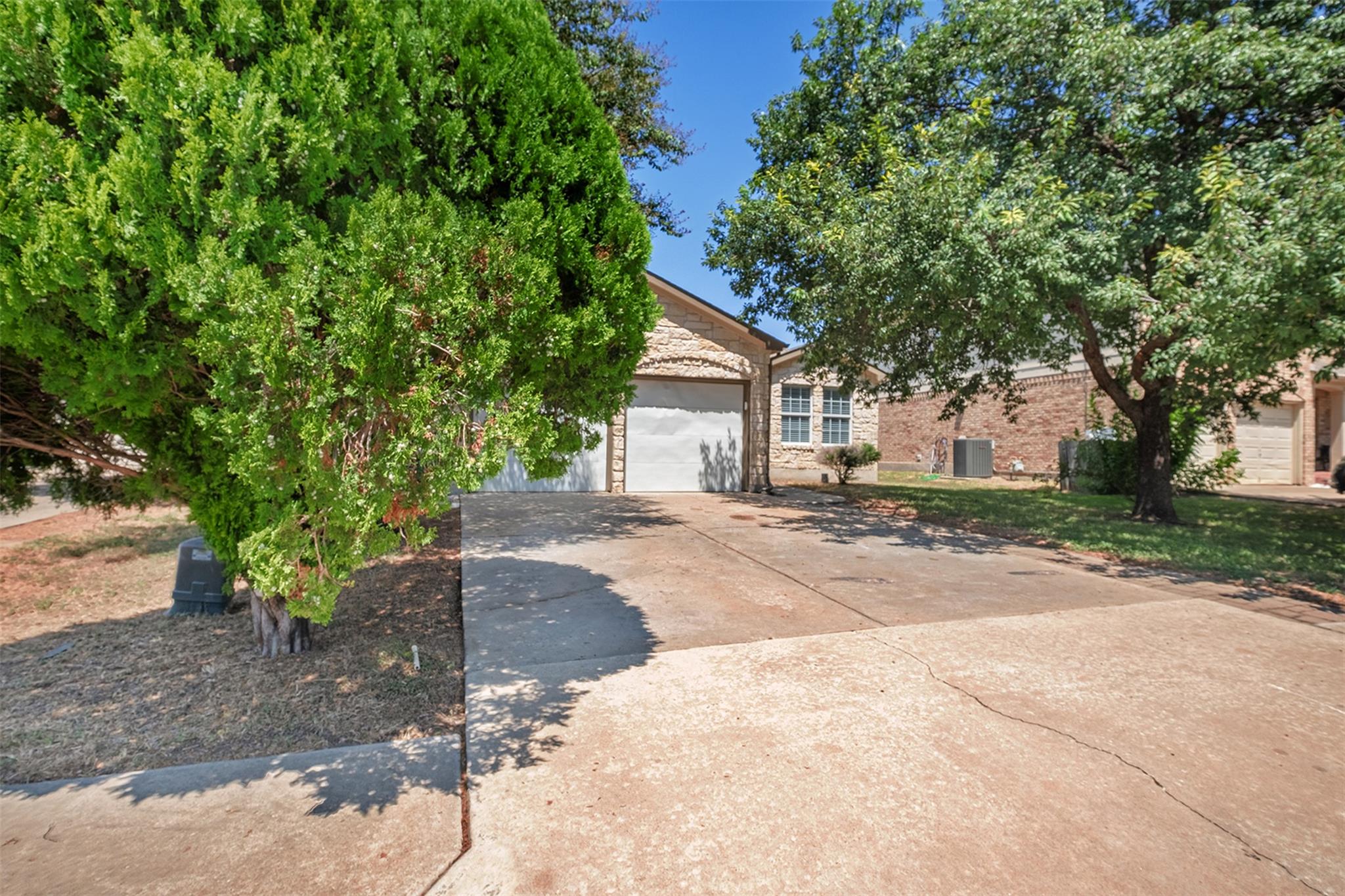 902 LOW BRIM Cv, Pflugerville, TX 78660