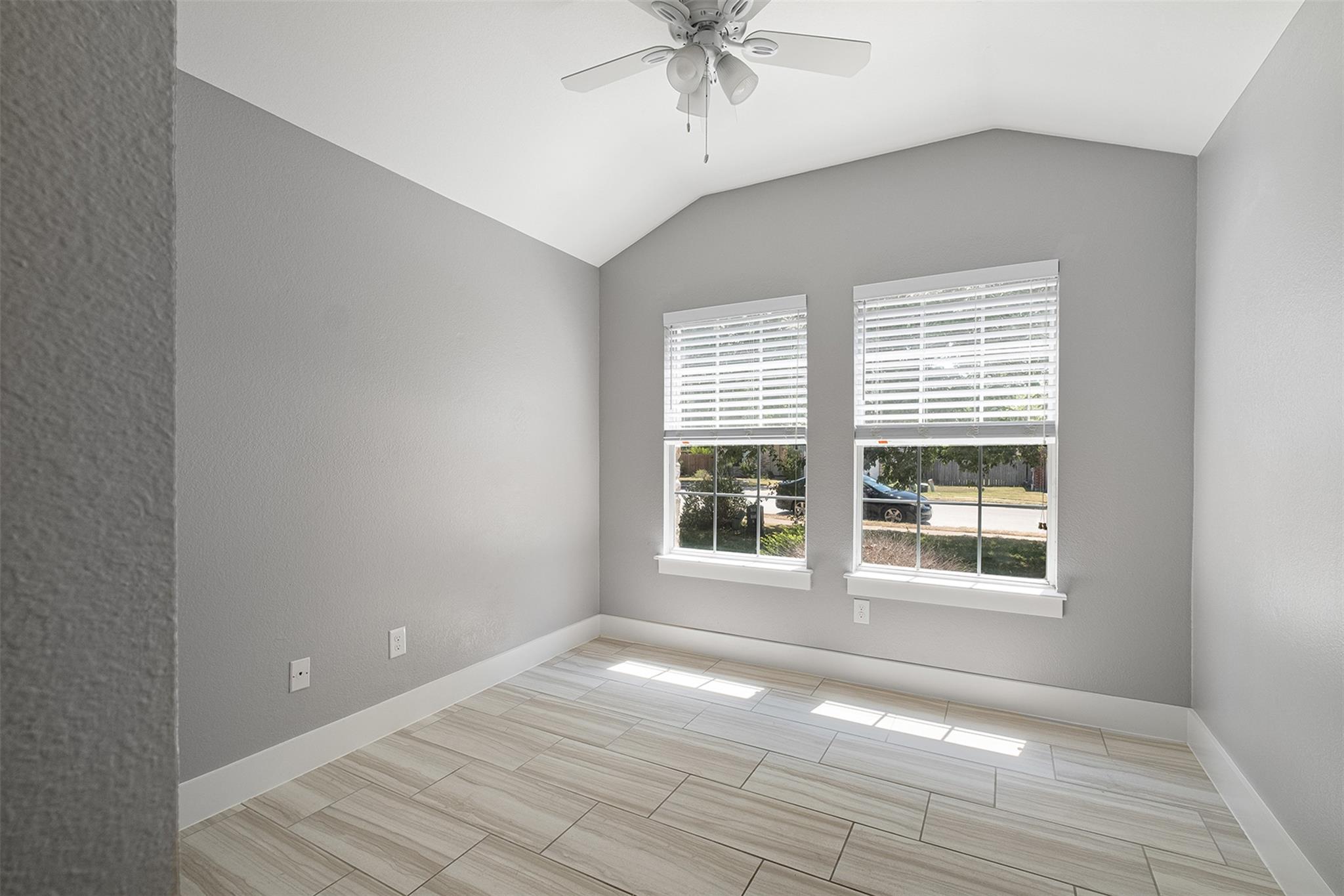 902 LOW BRIM Cv, Pflugerville, TX 78660