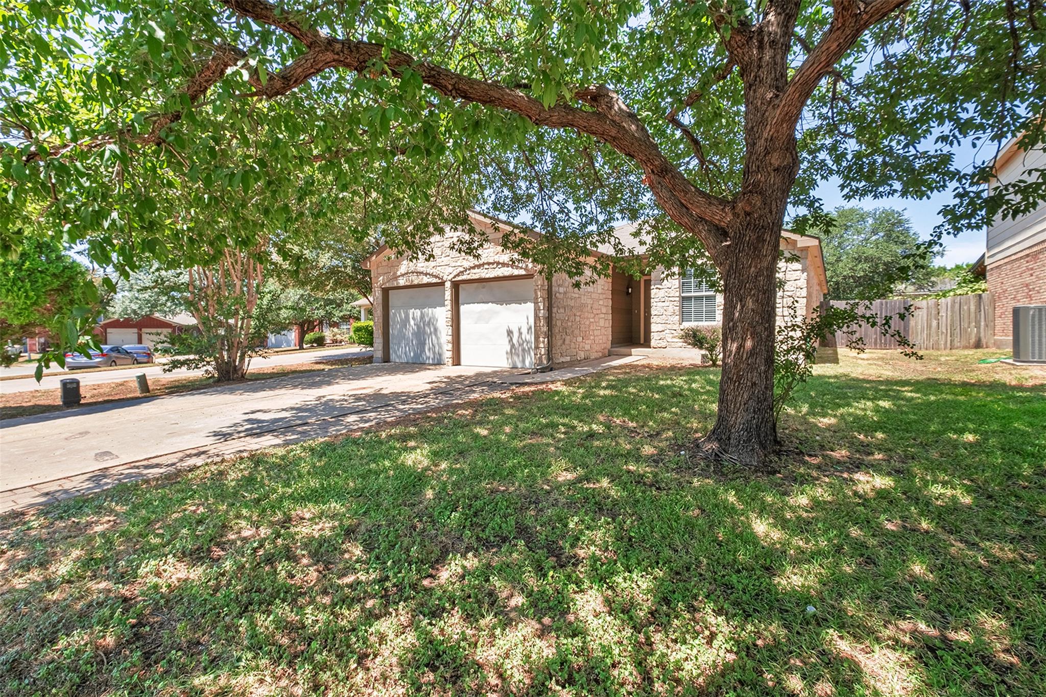 902 LOW BRIM Cv, Pflugerville, TX 78660