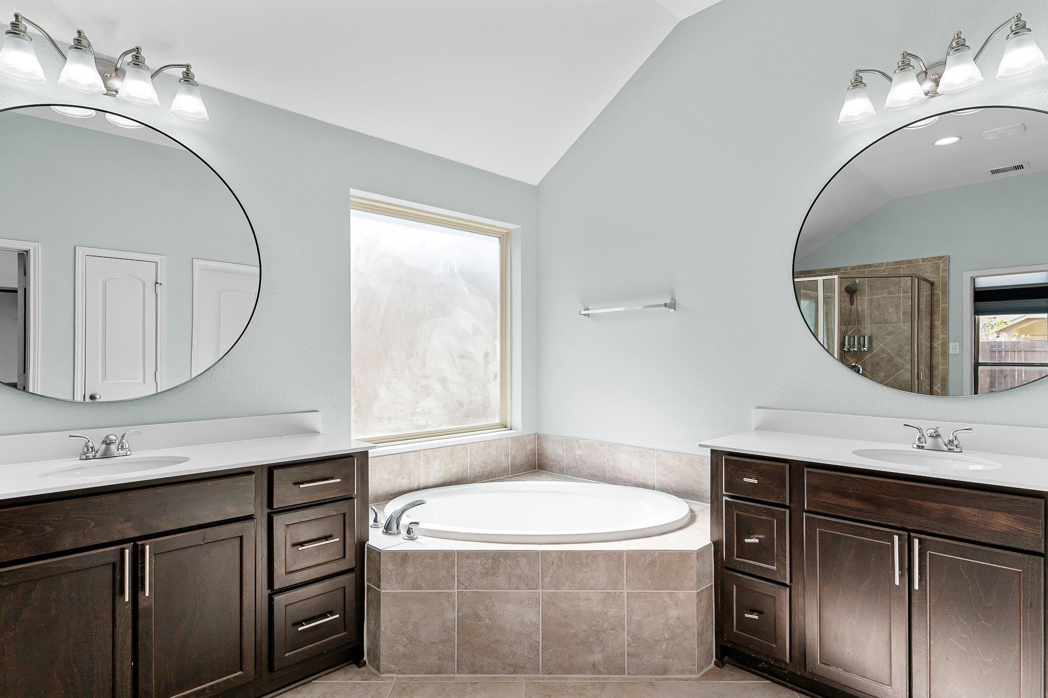 217 Serrano St, Georgetown, TX 78628