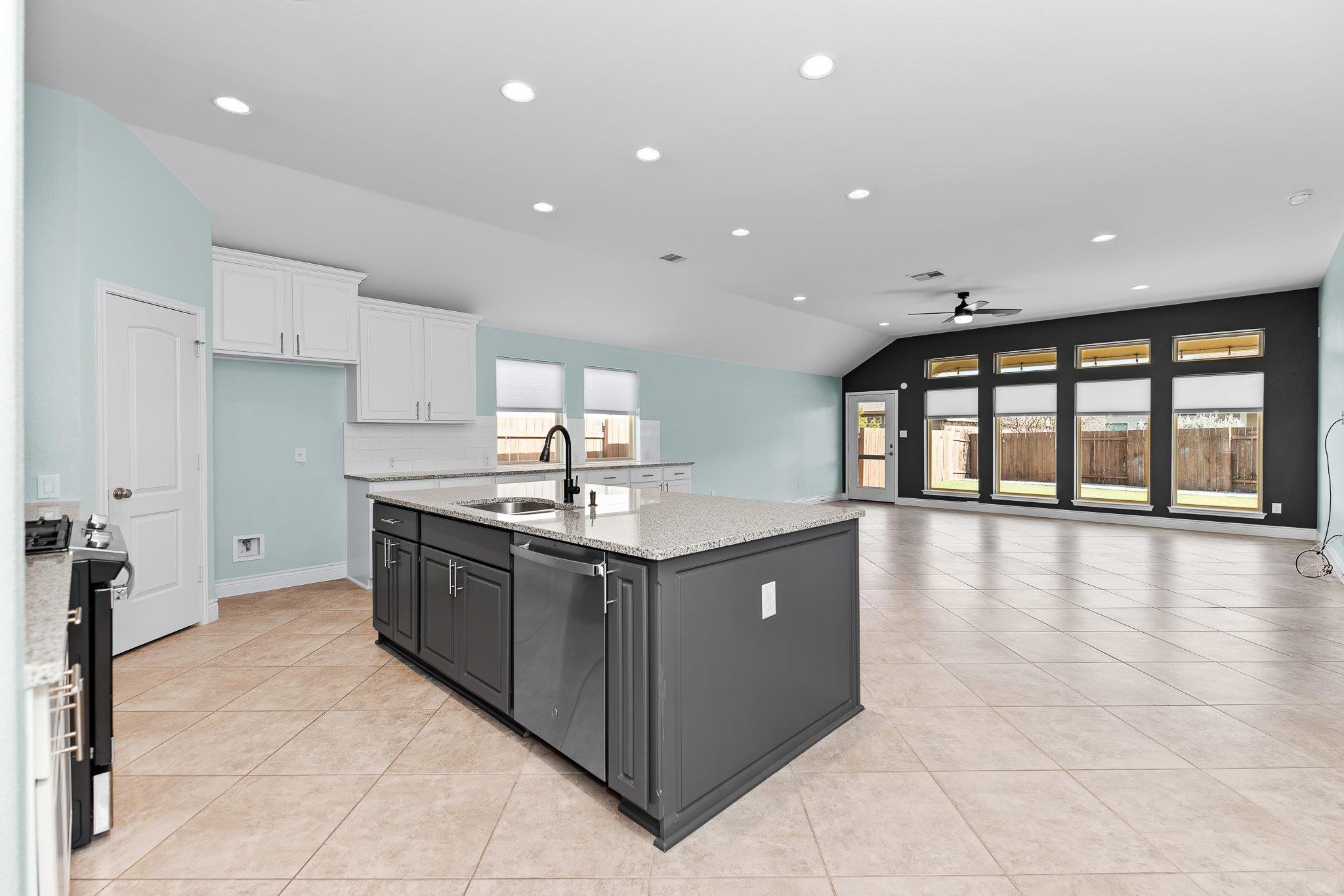 217 Serrano St, Georgetown, TX 78628