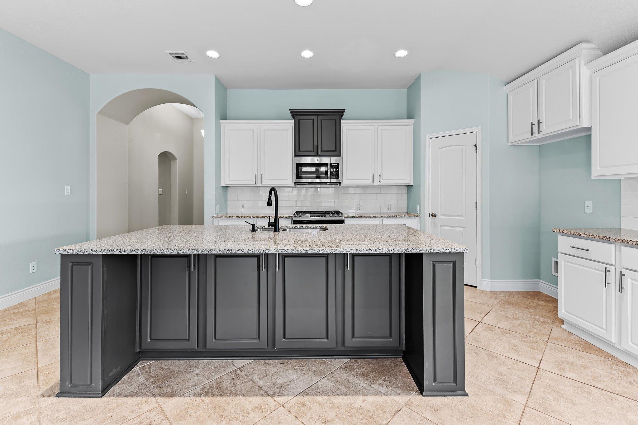 217 Serrano St, Georgetown, TX 78628